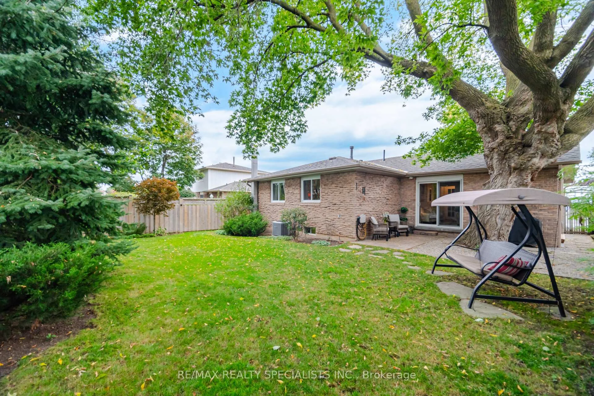 Photo 72 of 840 Hemlock Drive, Milton, Dorset Park — HOMEH