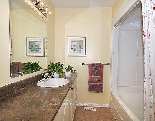Photo 18 of 322 Statewood Drive, Ottawa, Kanata - Morgan's Grant/South March — HOMEH