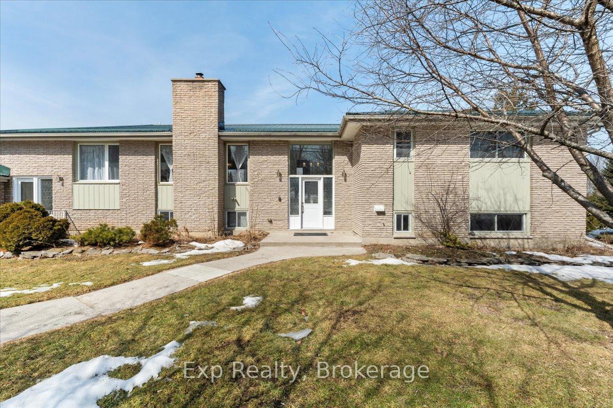 Photo 4 of 267 County Road 28, Prince Edward County, Ameliasburg Ward — HOMEH