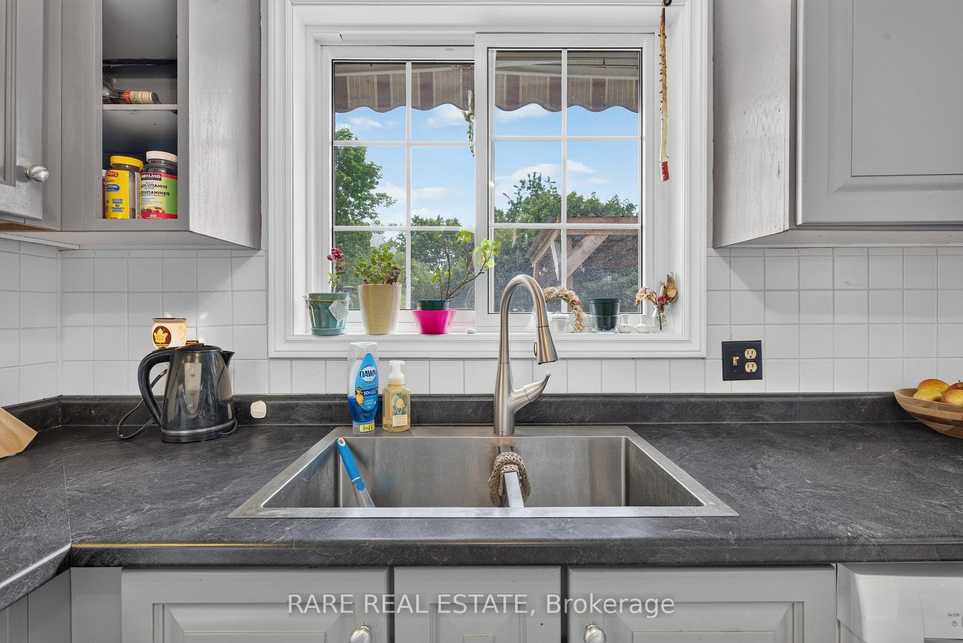 Photo 13 of 25 Edgewood Crescent, Clearview, New Lowell — HOMEH