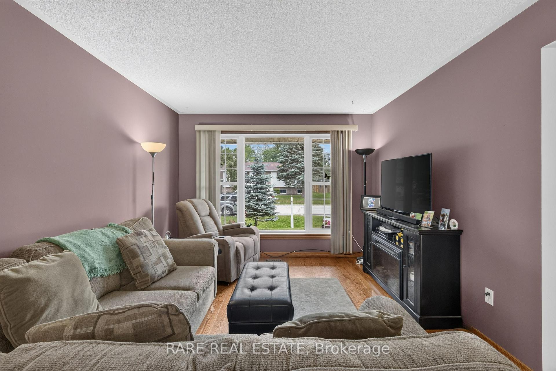 Photo 15 of 25 Edgewood Crescent, Clearview, New Lowell — HOMEH