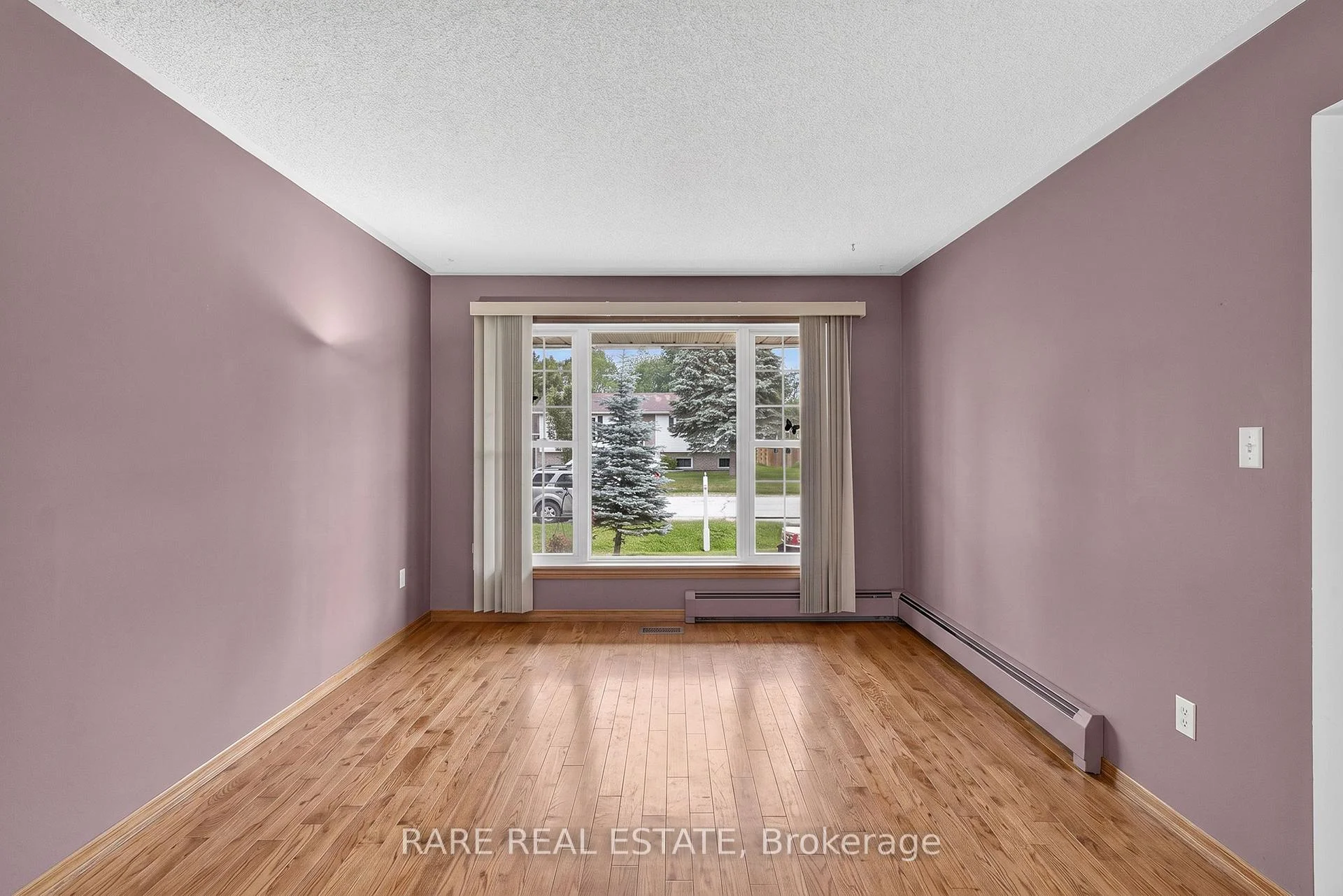 Photo 22 of 25 Edgewood Crescent, Clearview, New Lowell — HOMEH