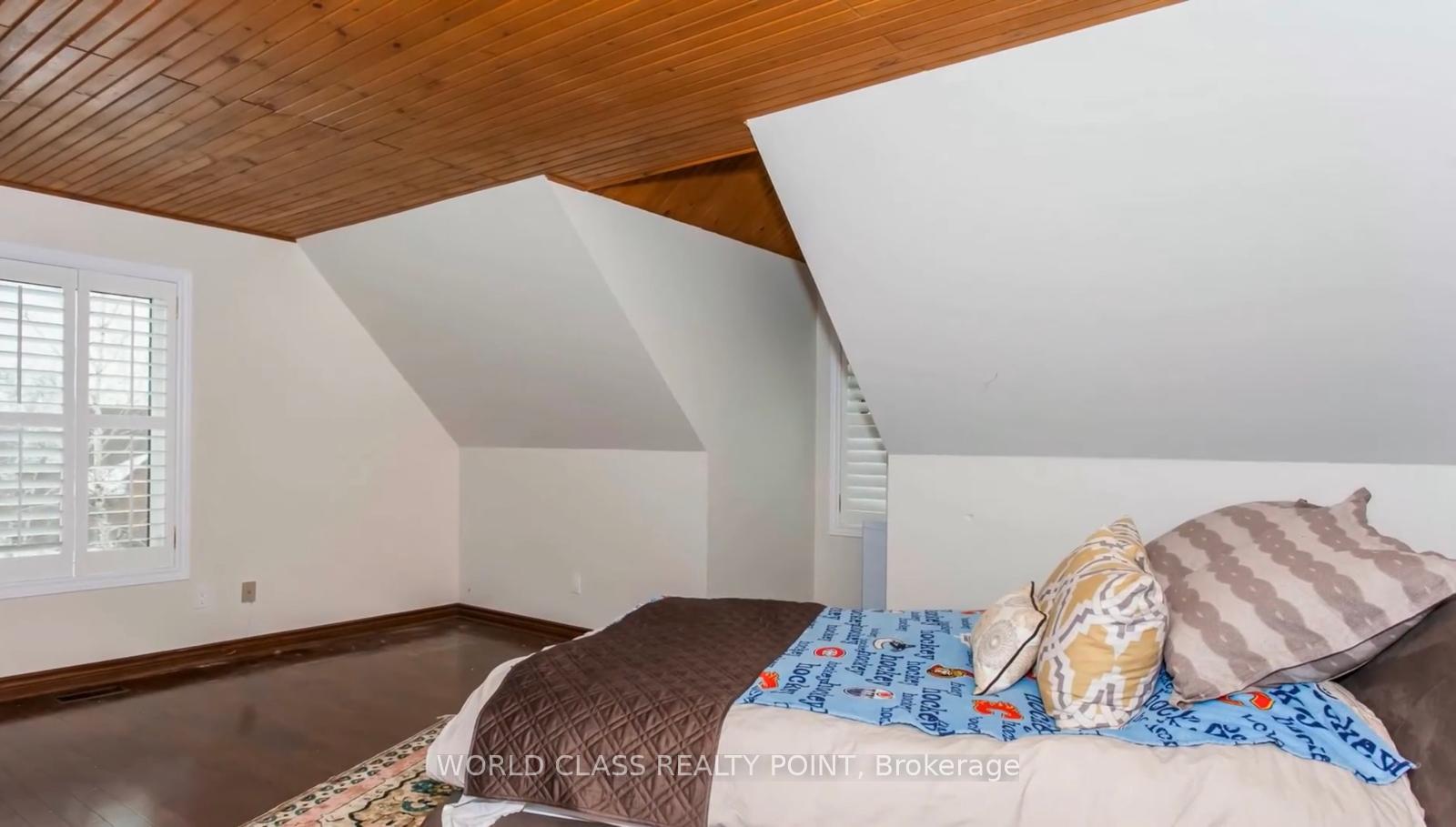 Photo 24 of 155 Meadowland Crescent, Milton, Campbellville — HOMEH