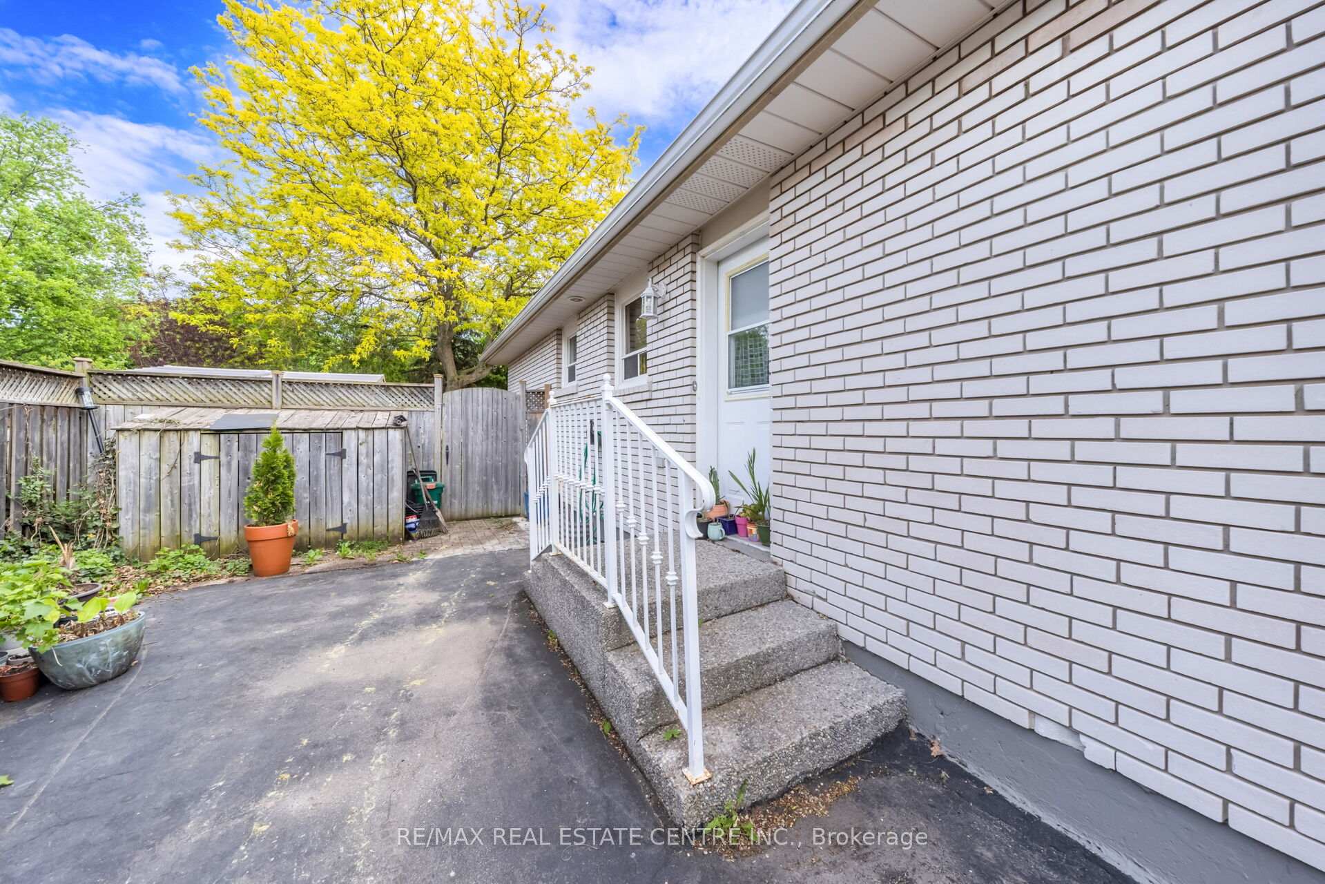 Photo 4 of Unit (Main), 126 Culham Street, Oakville, College Park — HOMEH