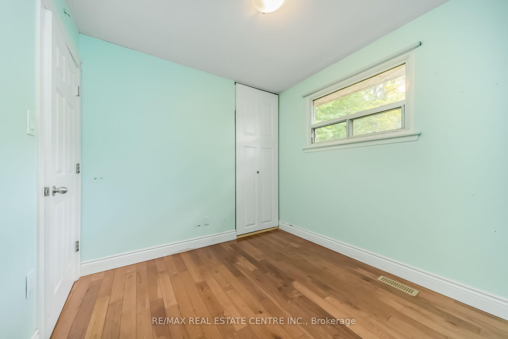 Photo 11 of Unit (Main), 126 Culham Street, Oakville, College Park — HOMEH