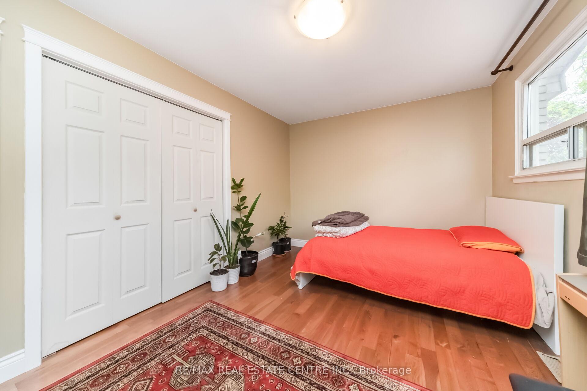 Photo 13 of Unit (Main), 126 Culham Street, Oakville, College Park — HOMEH