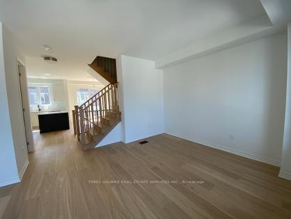 Photo 11 of 39 Wisla Avenue, Markham, Rural Markham — HOMEH