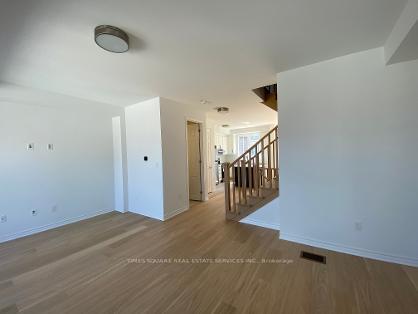 Photo 14 of 39 Wisla Avenue, Markham, Rural Markham — HOMEH
