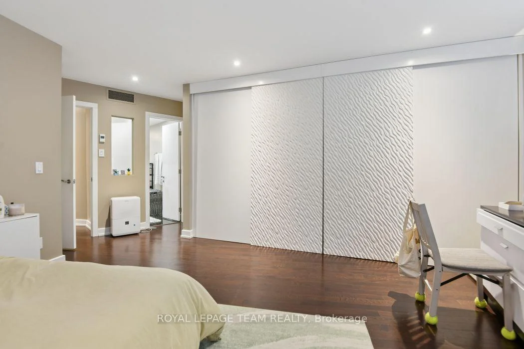 Photo 19 of Unit 101C, 997 North River Road, Ottawa, Overbrook — HOMEH