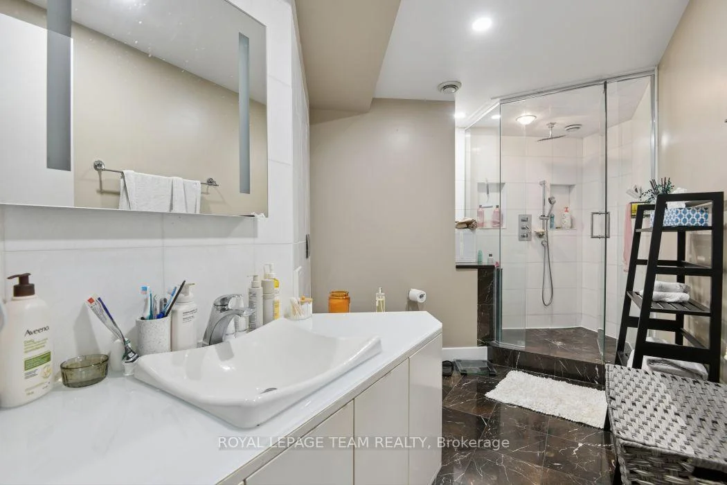 Photo 20 of Unit 101C, 997 North River Road, Ottawa, Overbrook — HOMEH