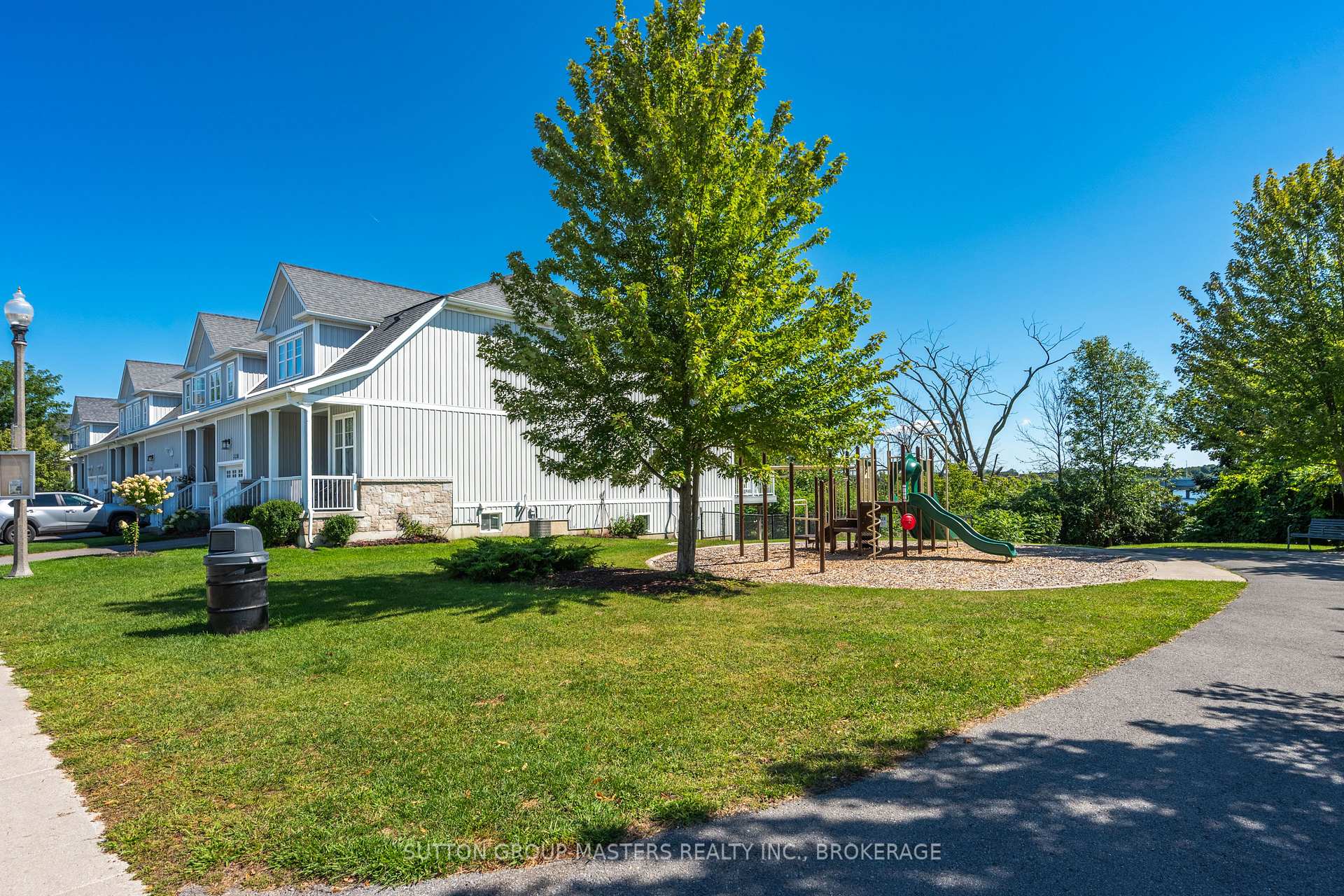 Photo 3 of 728 Newmarket Lane, Kingston, Rideau — HOMEH