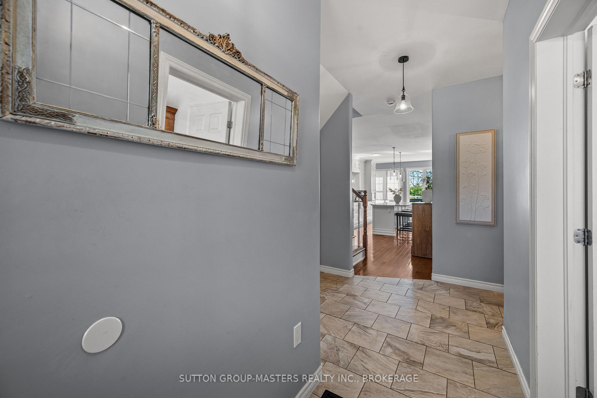 Photo 5 of 728 Newmarket Lane, Kingston, Rideau — HOMEH