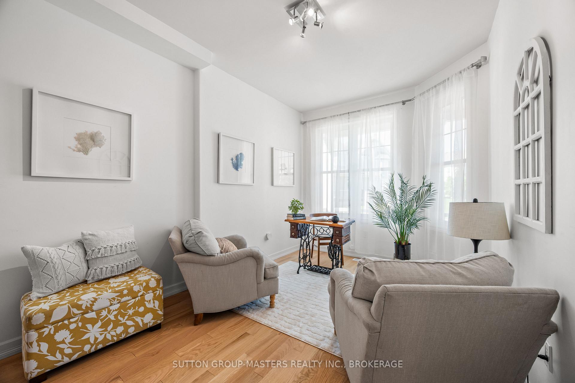 Photo 6 of 728 Newmarket Lane, Kingston, Rideau — HOMEH