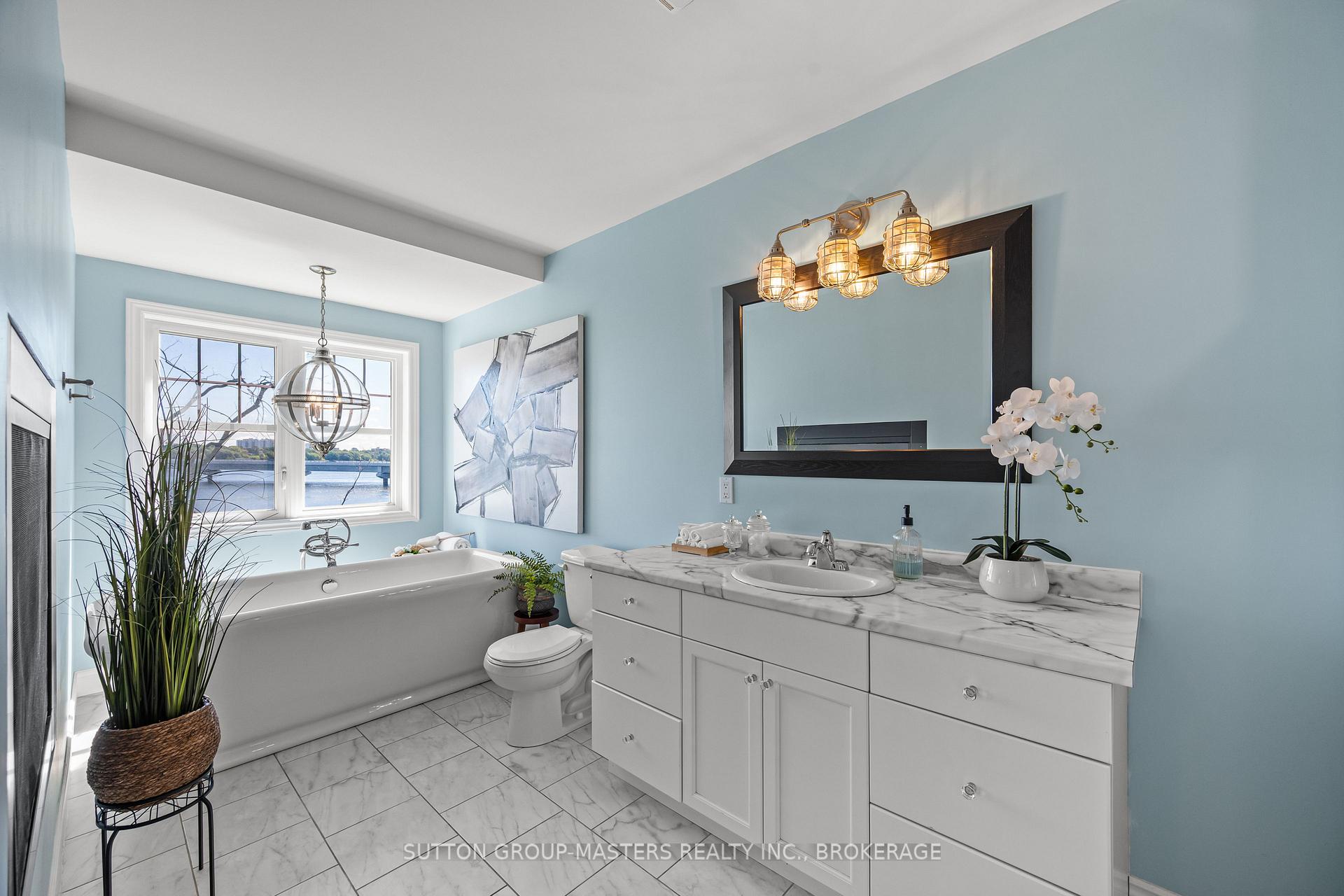 Photo 30 of 728 Newmarket Lane, Kingston, Rideau — HOMEH