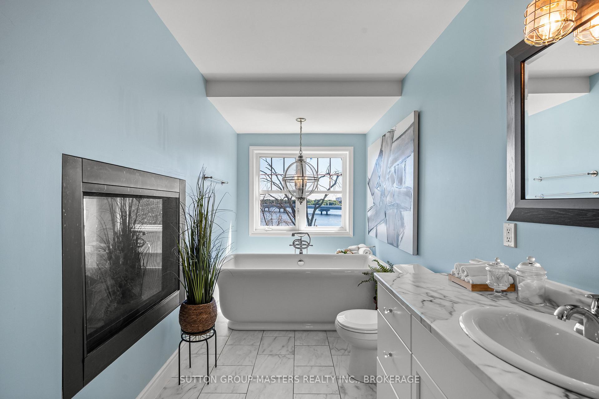 Photo 31 of 728 Newmarket Lane, Kingston, Rideau — HOMEH