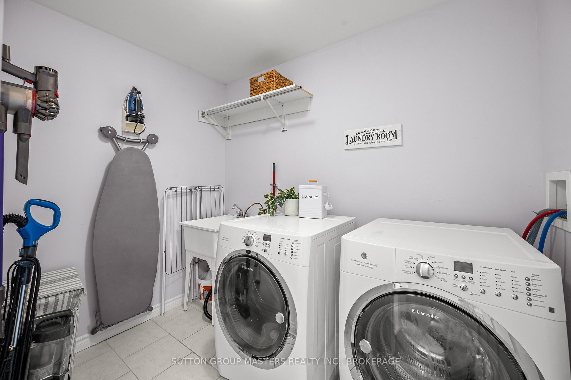 Photo 33 of 728 Newmarket Lane, Kingston, Rideau — HOMEH