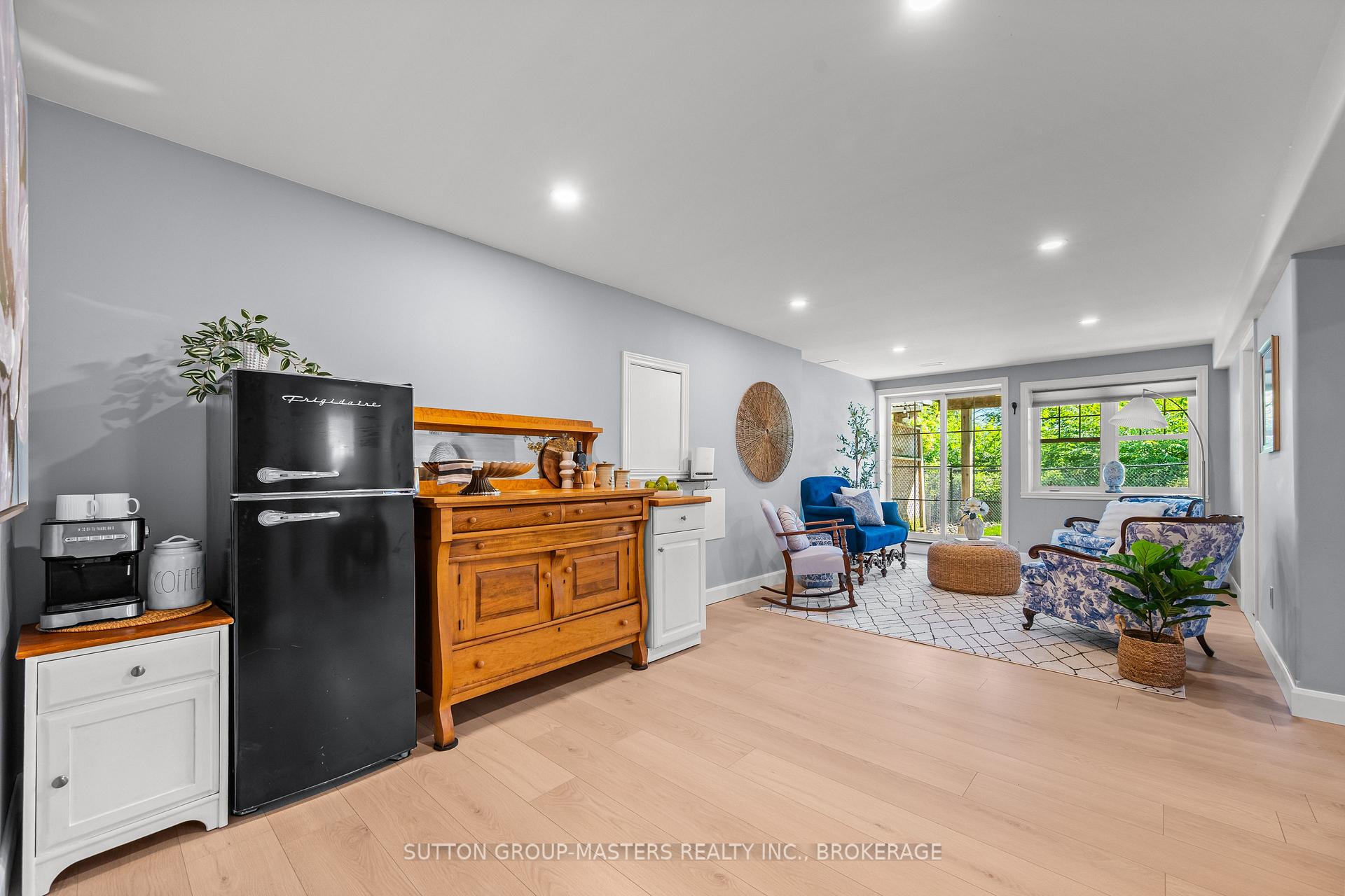 Photo 37 of 728 Newmarket Lane, Kingston, Rideau — HOMEH