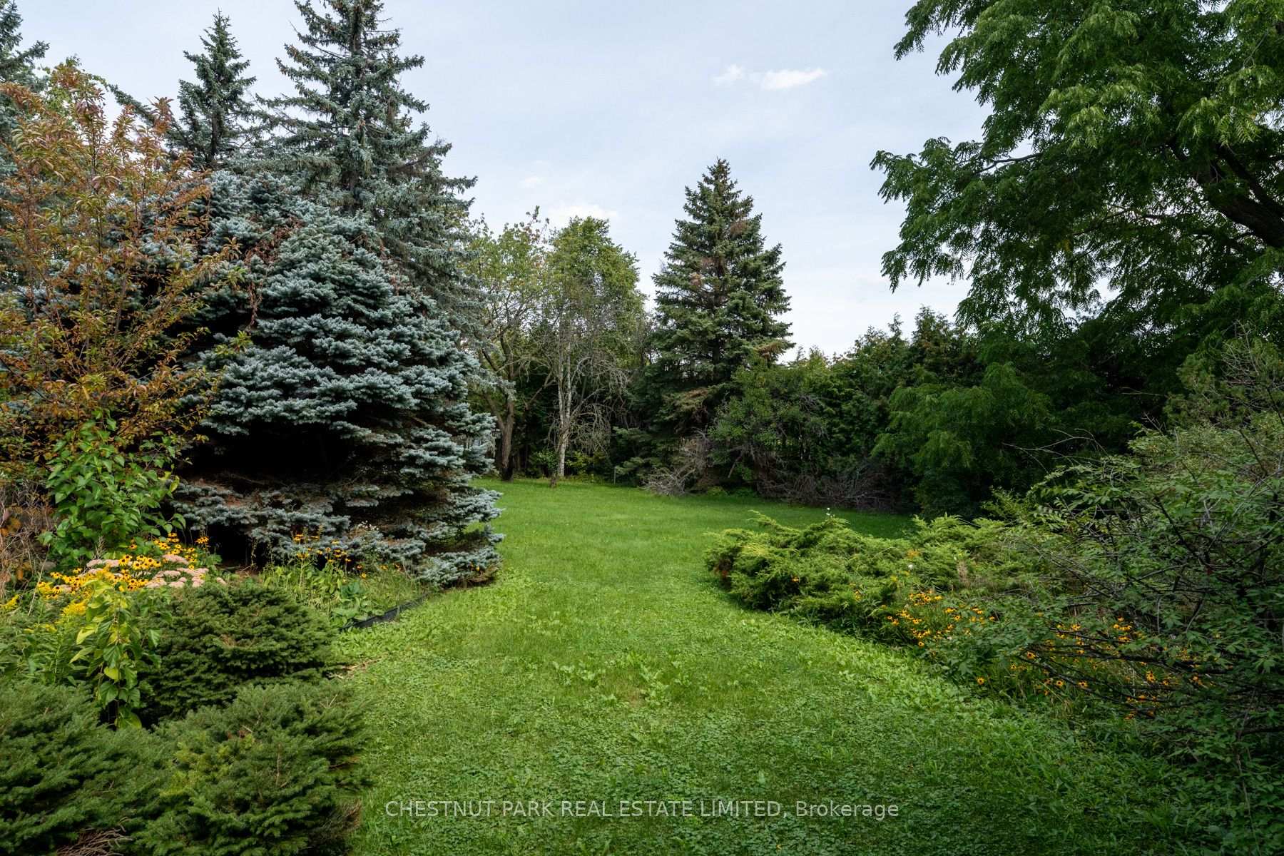 Photo 9 of 27 Oakcrest Avenue, Markham, Village Green-South Unionville — HOMEH