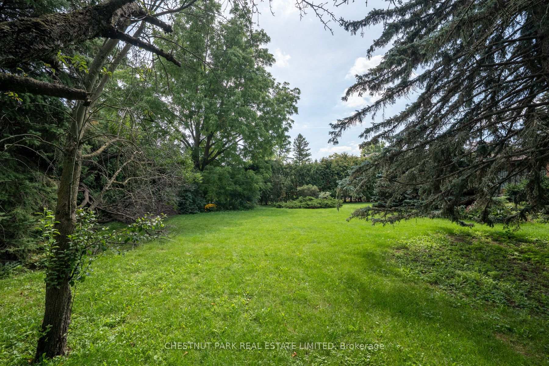 Photo 13 of 27 Oakcrest Avenue, Markham, Village Green-South Unionville — HOMEH