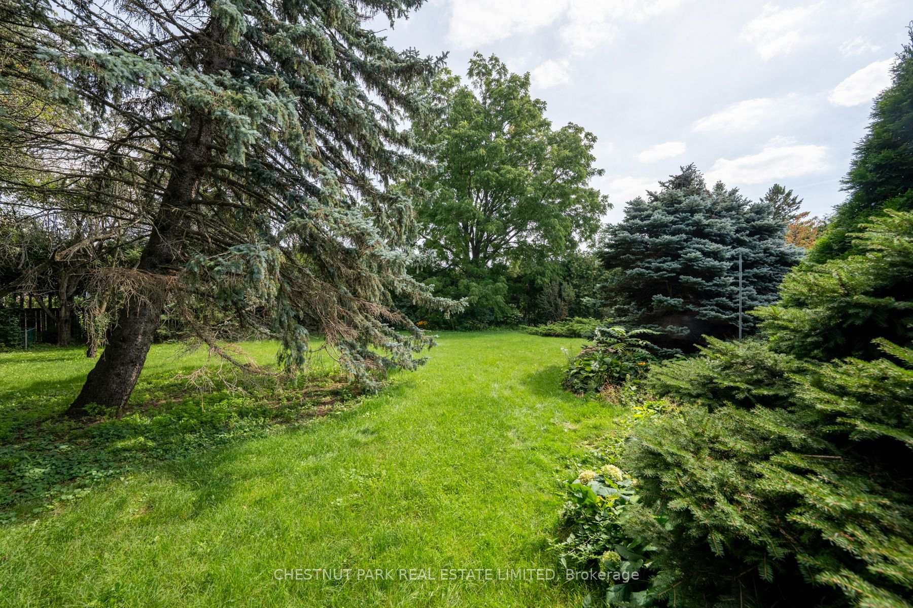 Photo 17 of 27 Oakcrest Avenue, Markham, Village Green-South Unionville — HOMEH
