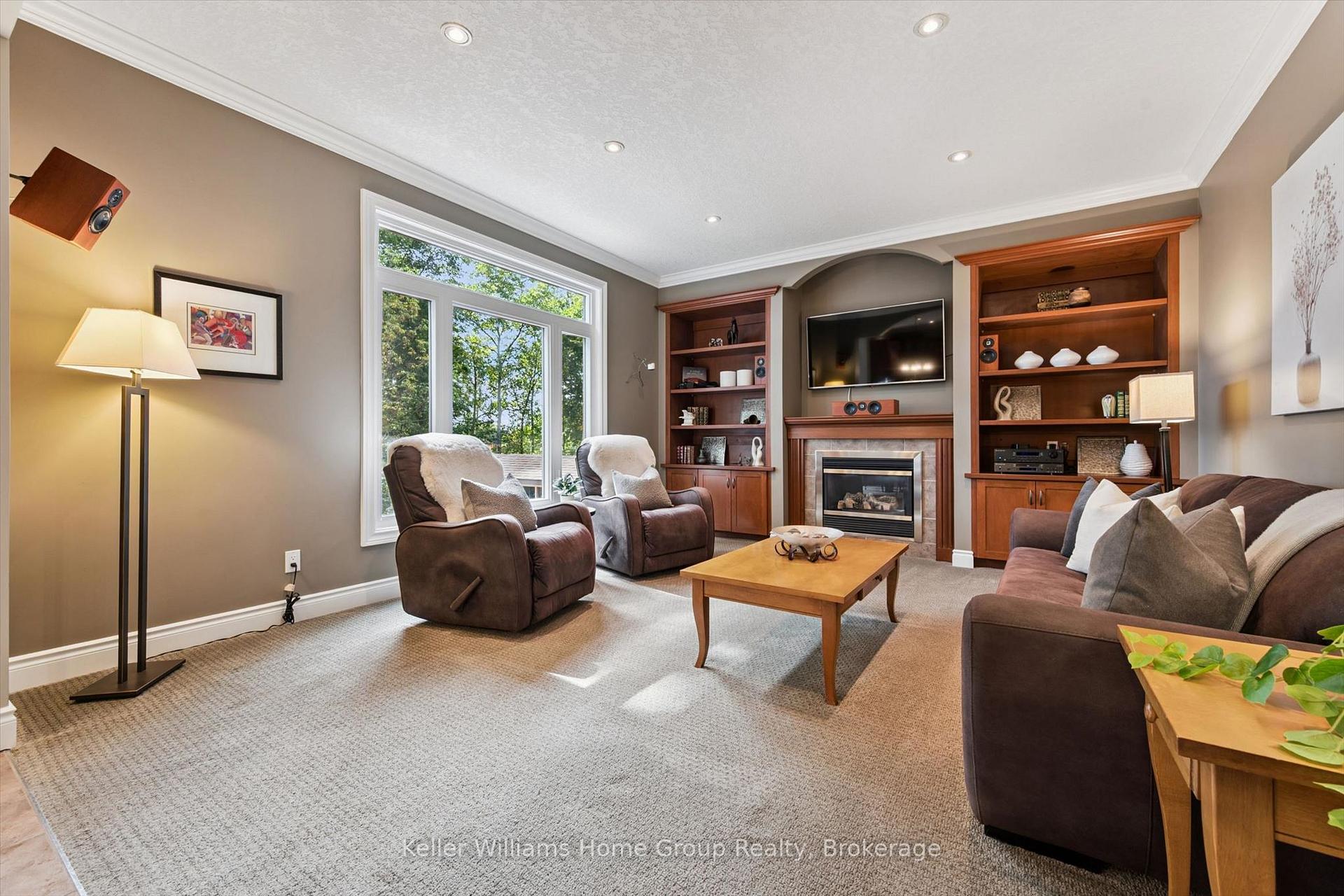 Photo 9 of 653 Panchara Place, Waterloo, Lexington — HOMEH
