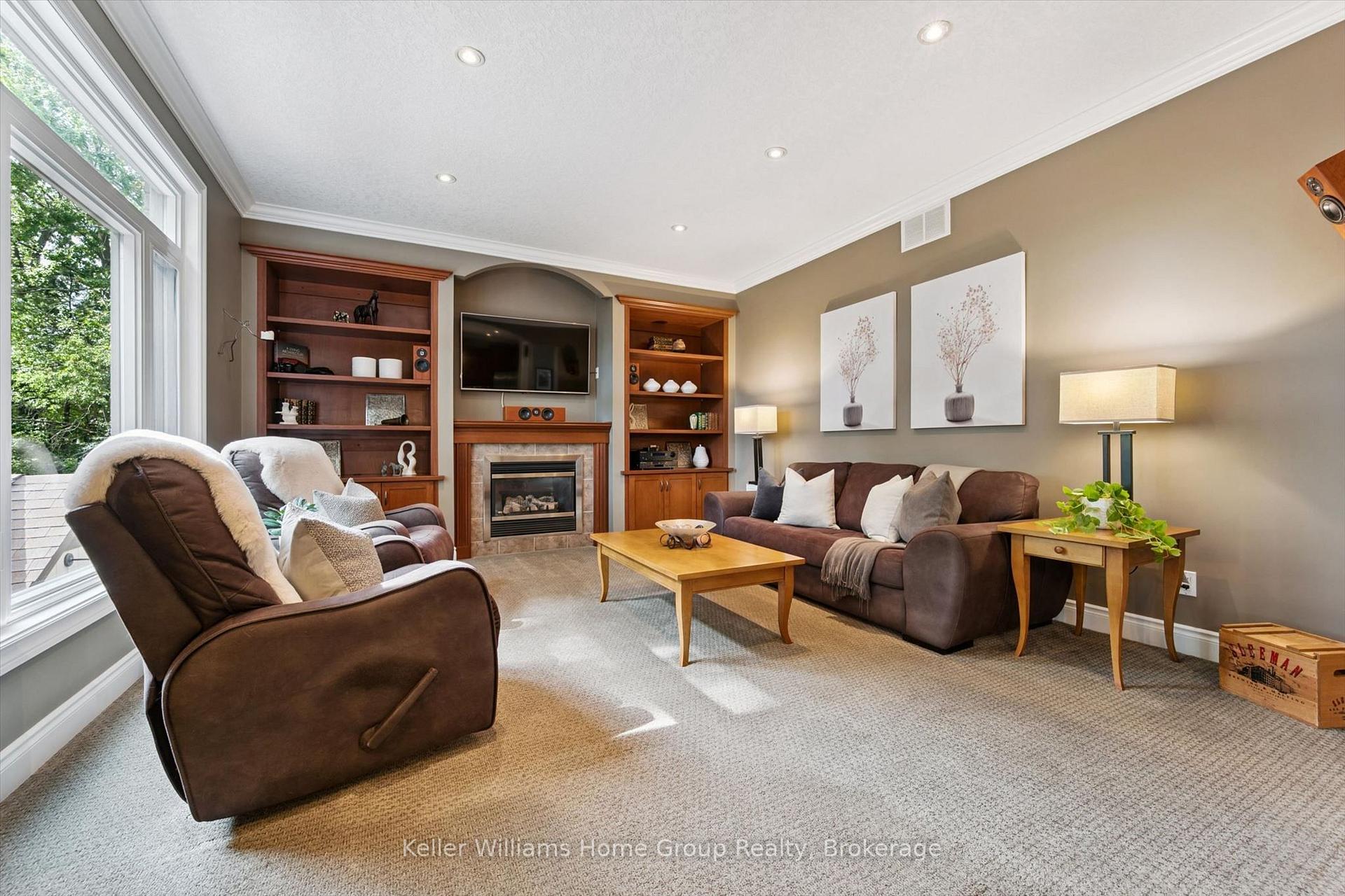 Photo 10 of 653 Panchara Place, Waterloo, Lexington — HOMEH