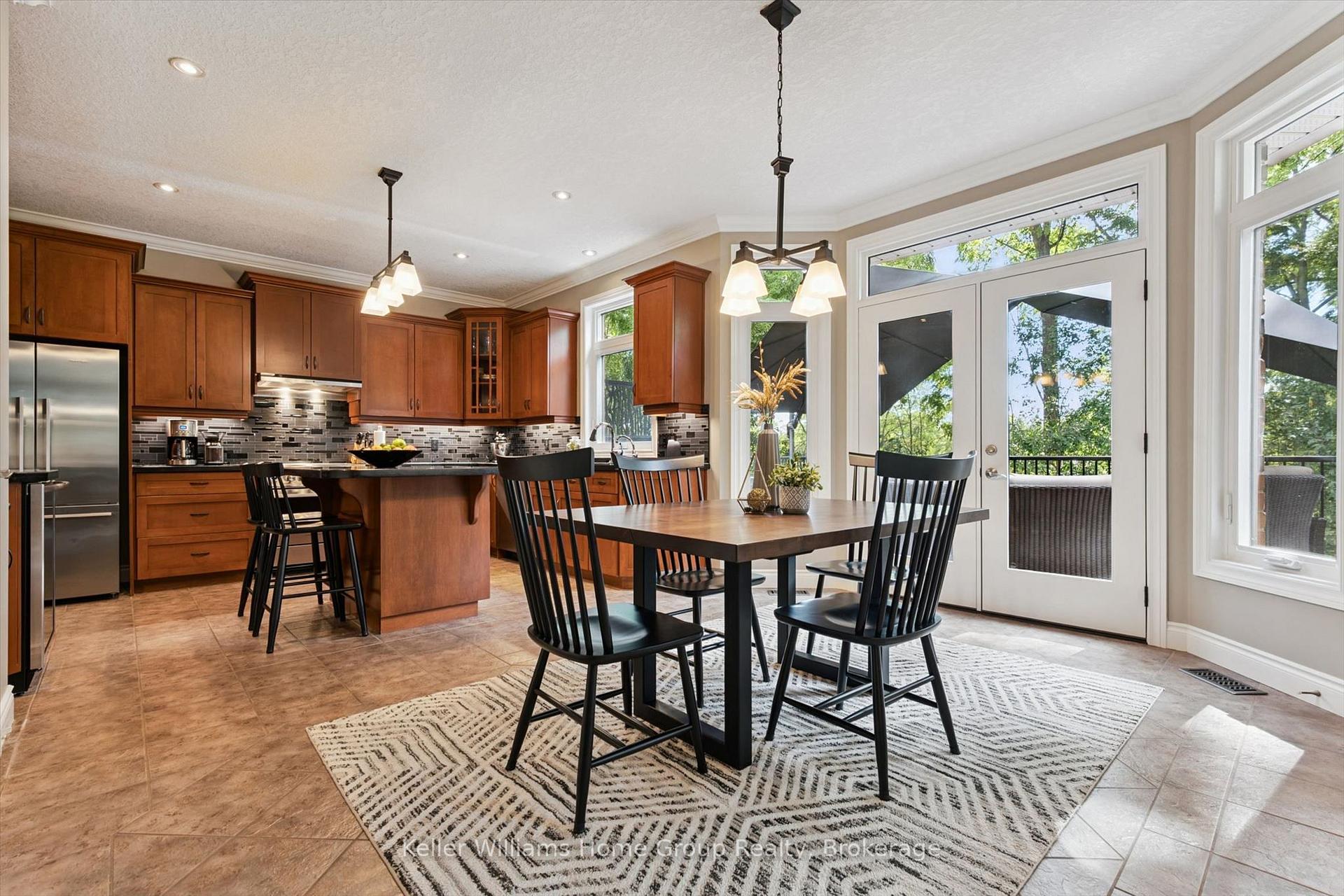 Photo 12 of 653 Panchara Place, Waterloo, Lexington — HOMEH