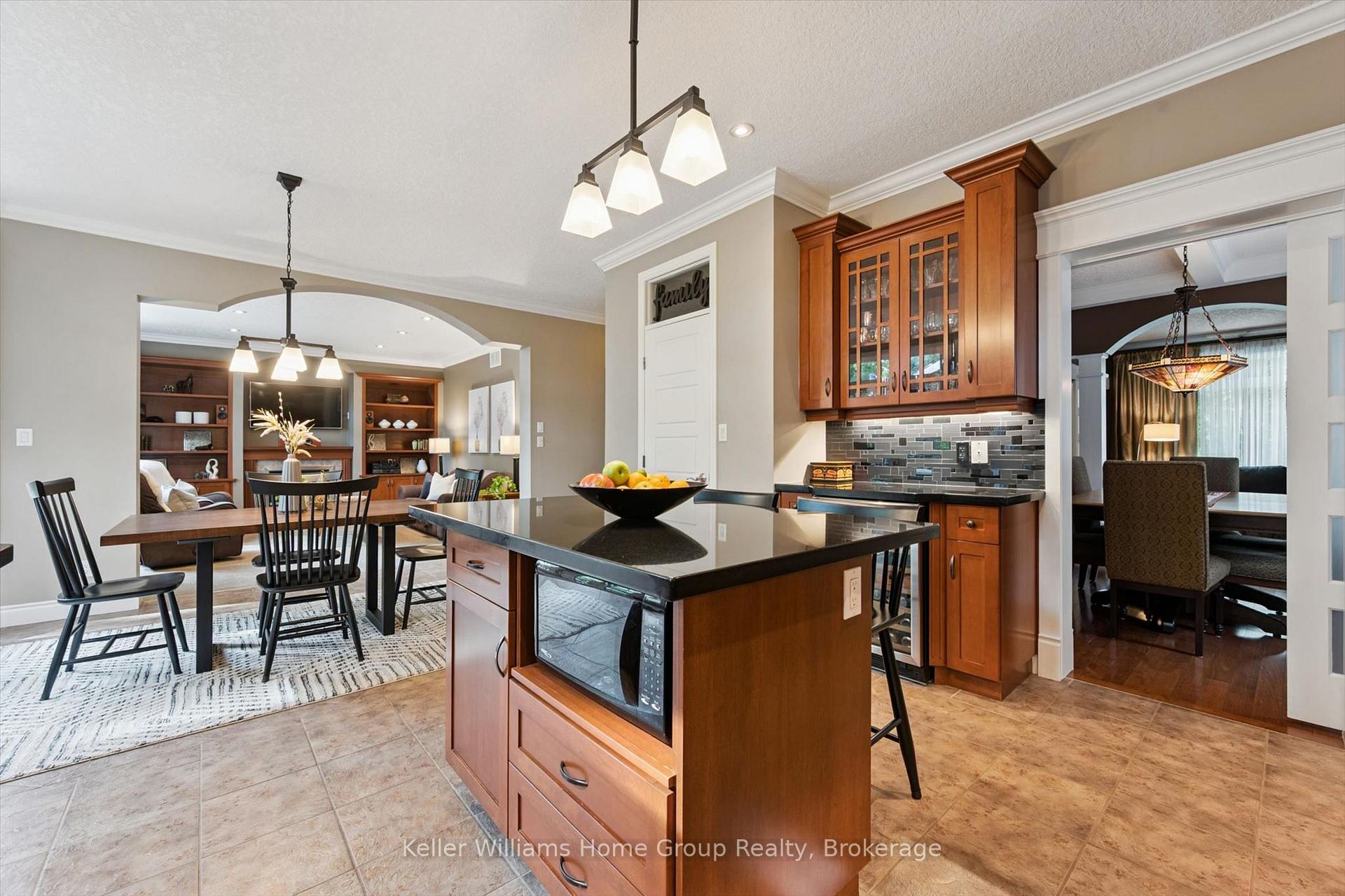 Photo 18 of 653 Panchara Place, Waterloo, Lexington — HOMEH