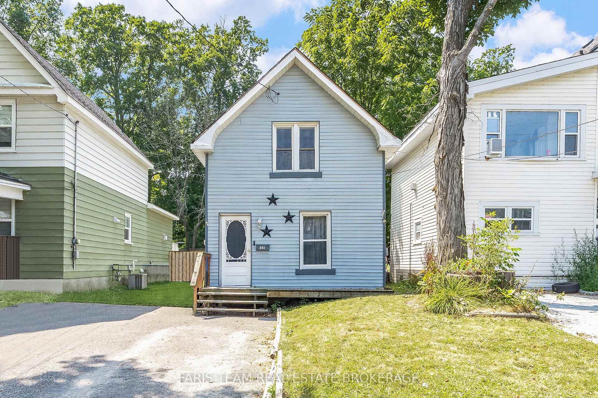 Photo 3 of 390 Mildred Street, Midland — HOMEH