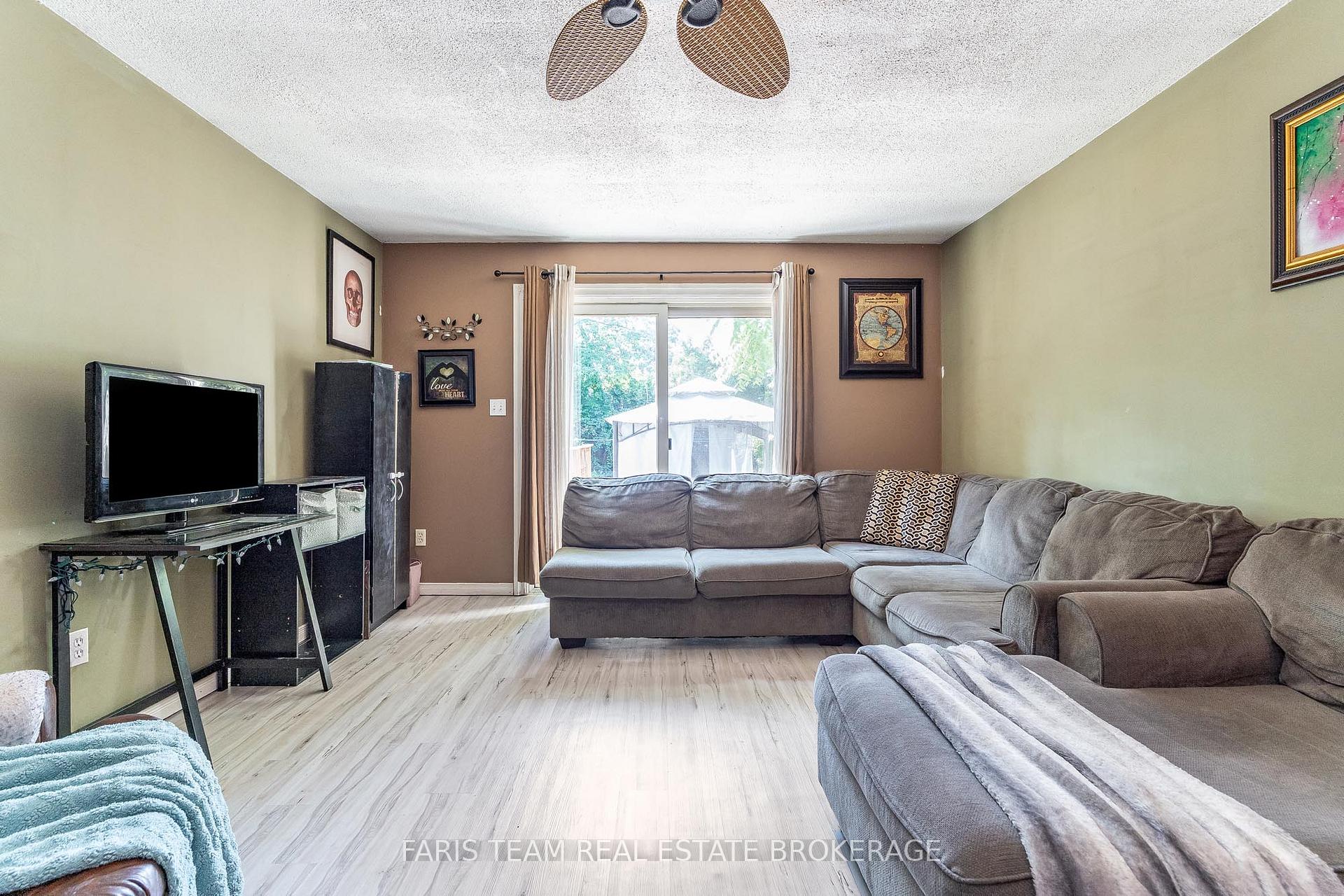 Photo 12 of 390 Mildred Street, Midland — HOMEH