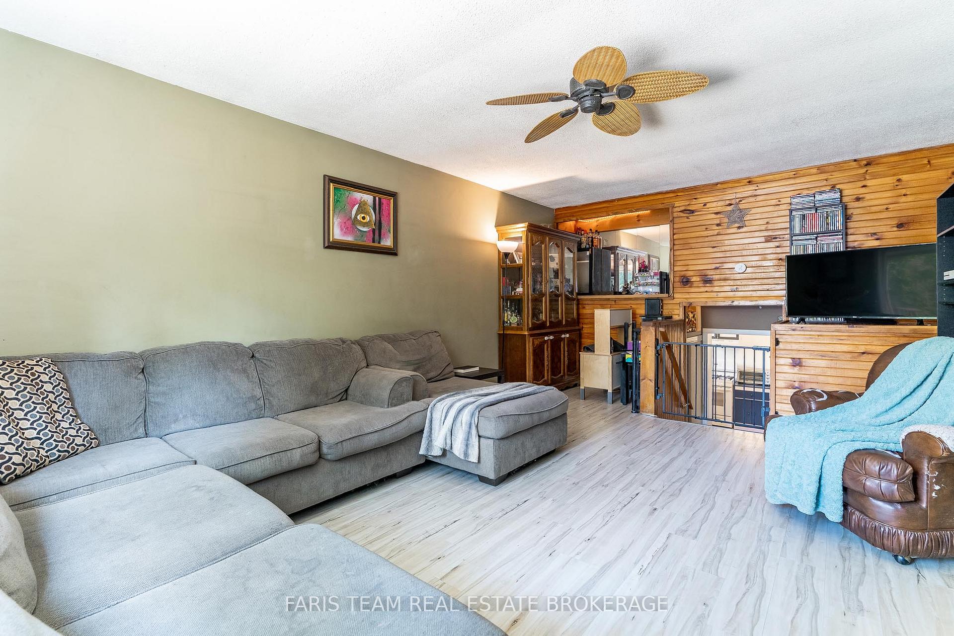 Photo 13 of 390 Mildred Street, Midland — HOMEH