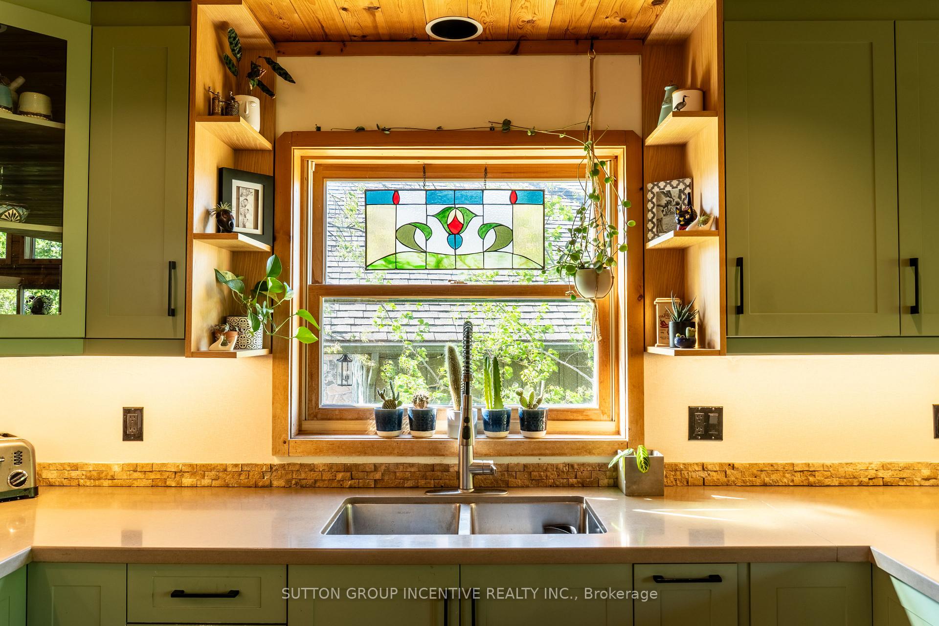 Photo 17 of 17 Bridle Path, Oro-Medonte, Horseshoe Valley — HOMEH