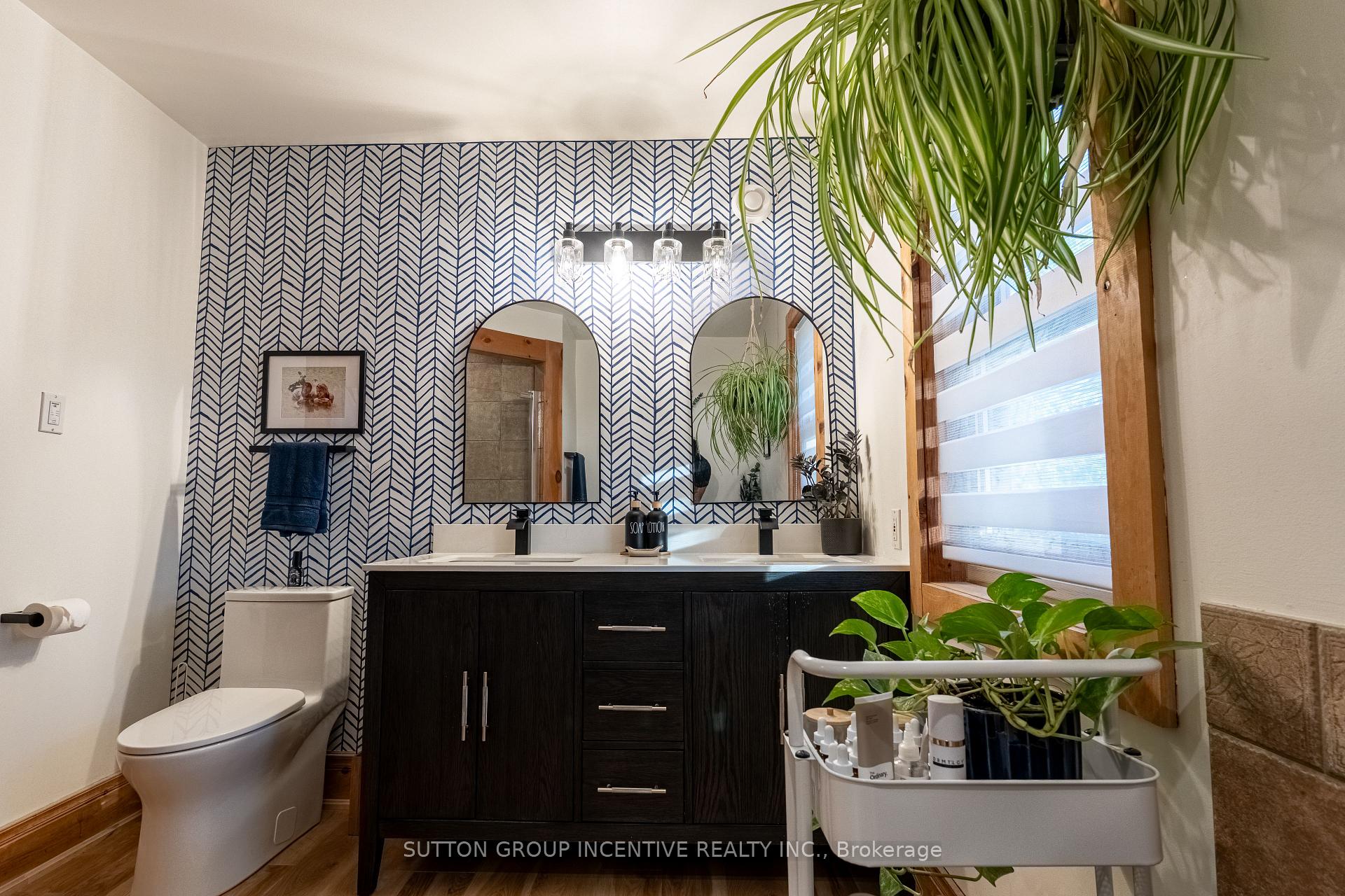 Photo 31 of 17 Bridle Path, Oro-Medonte, Horseshoe Valley — HOMEH