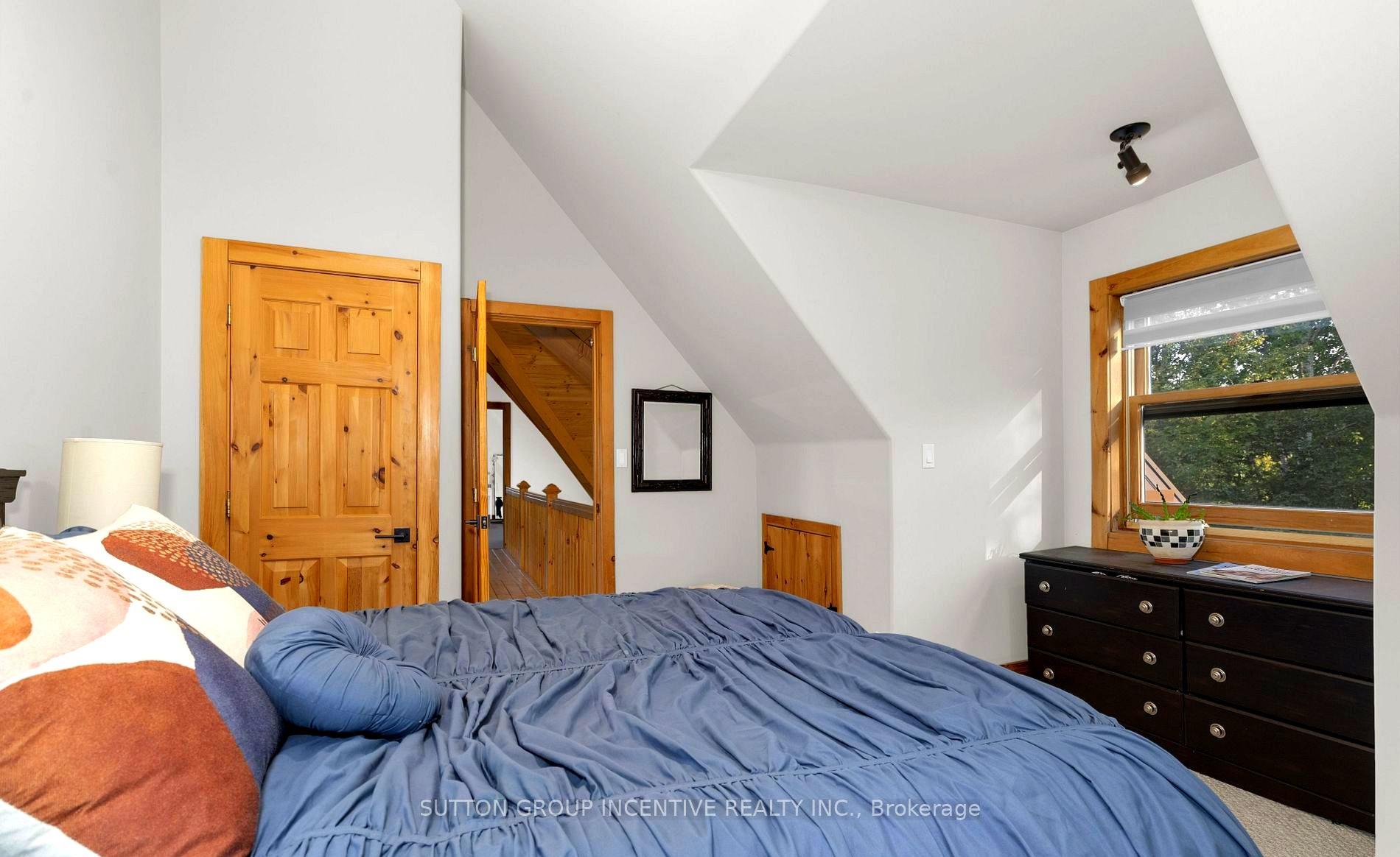 Photo 35 of 17 Bridle Path, Oro-Medonte, Horseshoe Valley — HOMEH