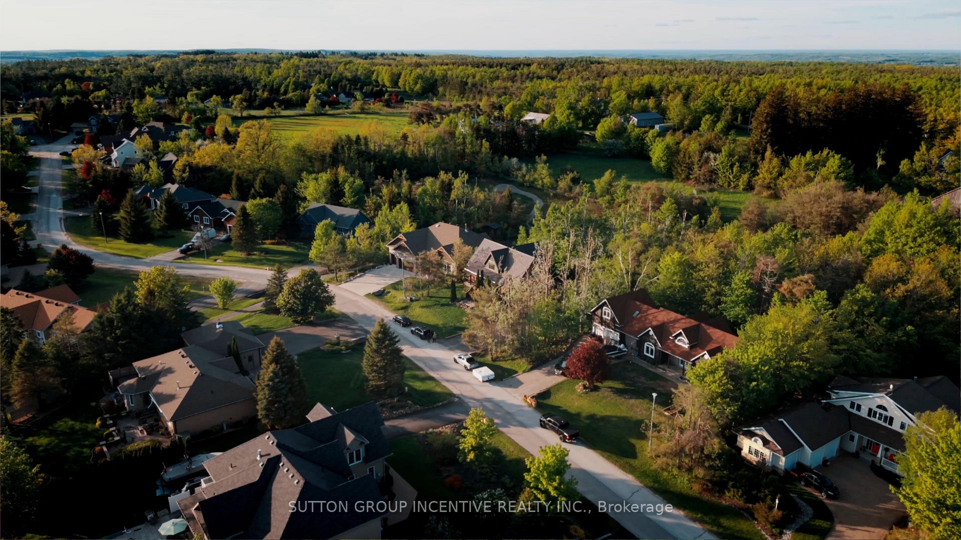 Photo 45 of 17 Bridle Path, Oro-Medonte, Horseshoe Valley — HOMEH