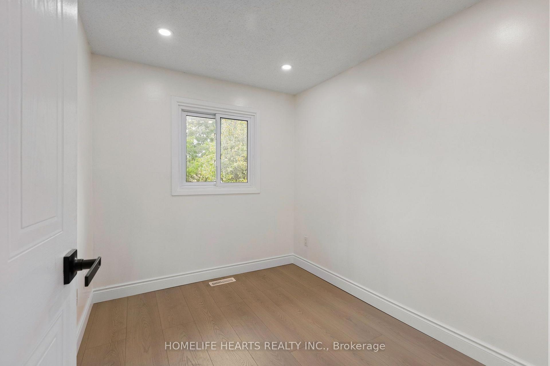 Photo 10 of 36 Lachlan Drive, Ajax, Central West — HOMEH