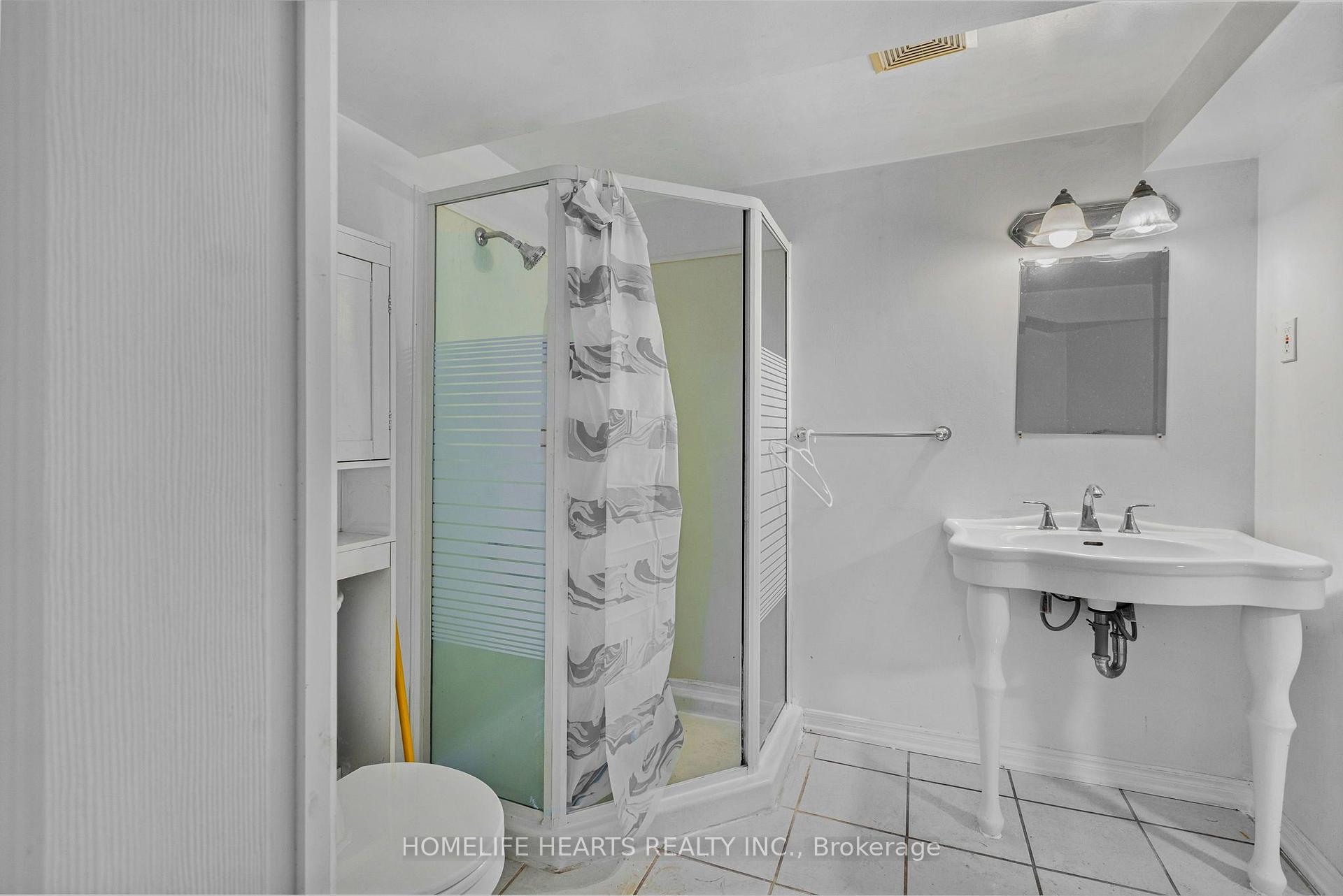 Photo 25 of 36 Lachlan Drive, Ajax, Central West — HOMEH