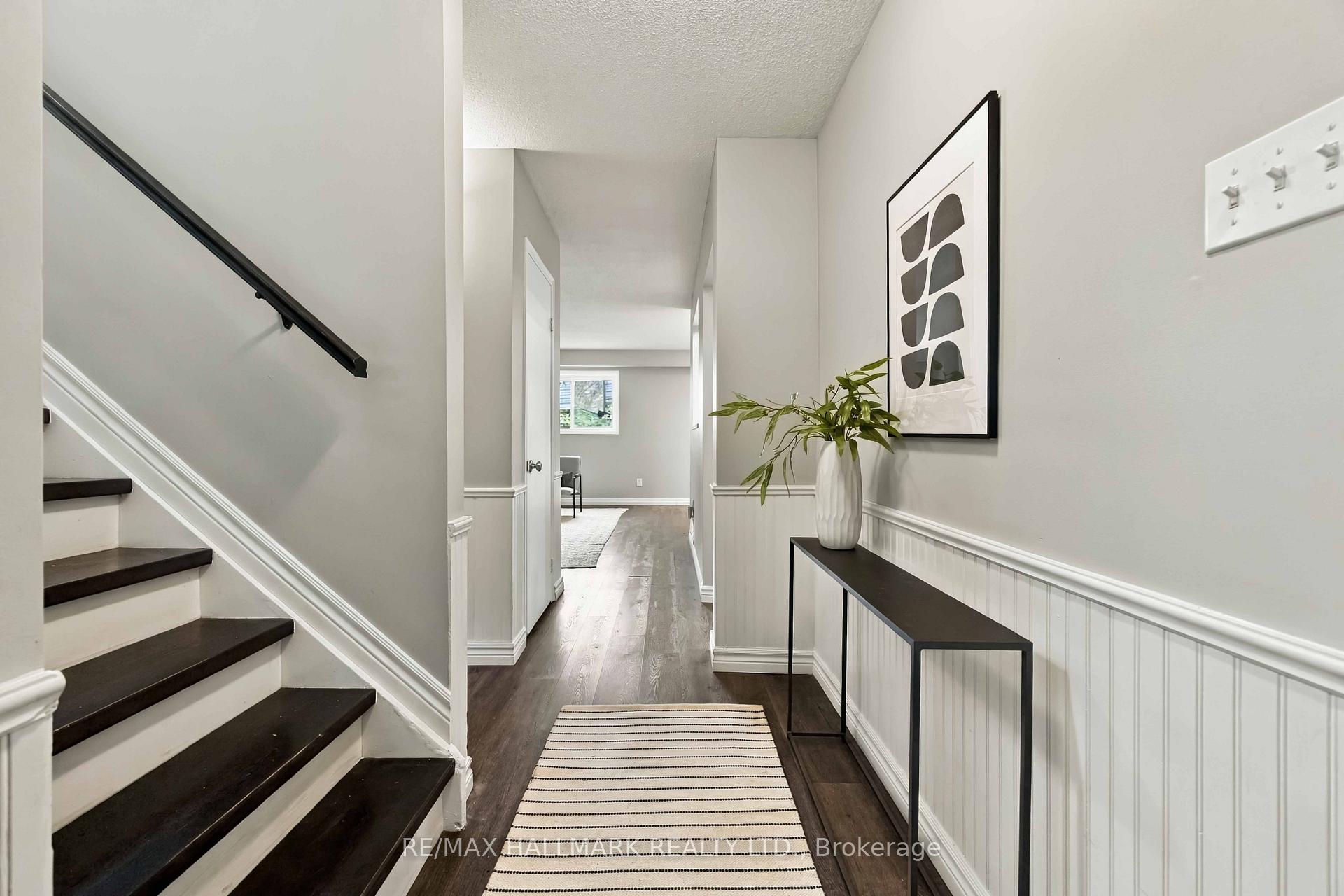 Photo 4 of 516 Creekview Circle, Pickering, West Shore — HOMEH
