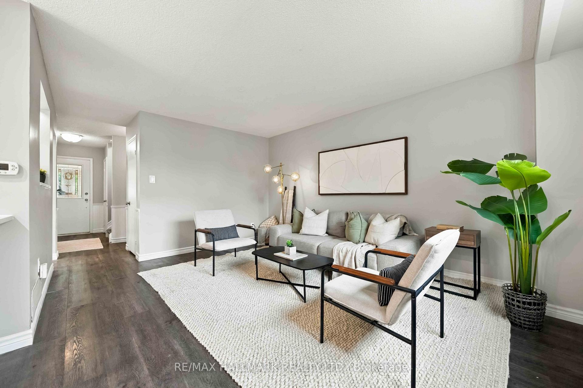 Photo 10 of 516 Creekview Circle, Pickering, West Shore — HOMEH