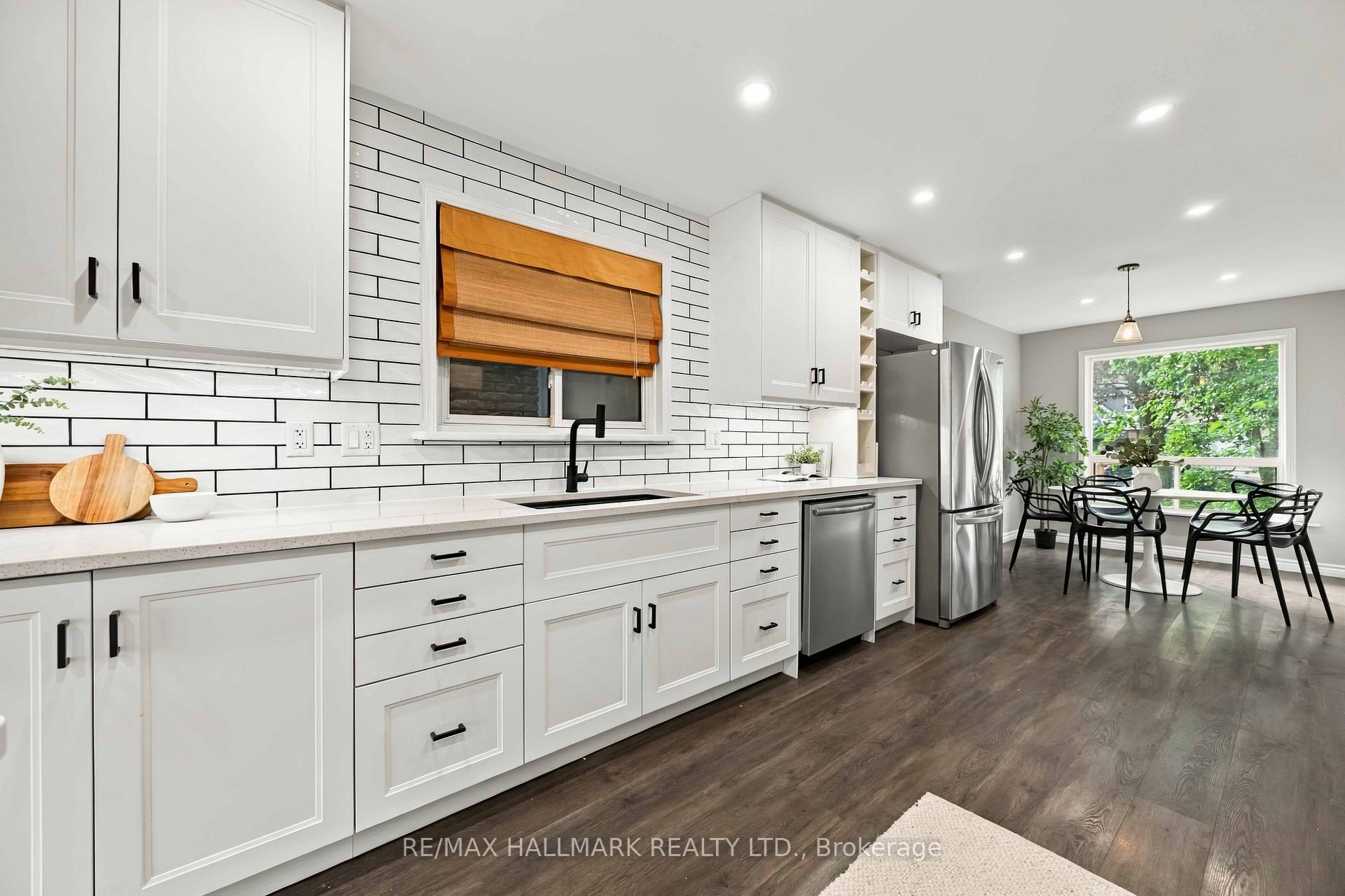 Photo 15 of 516 Creekview Circle, Pickering, West Shore — HOMEH