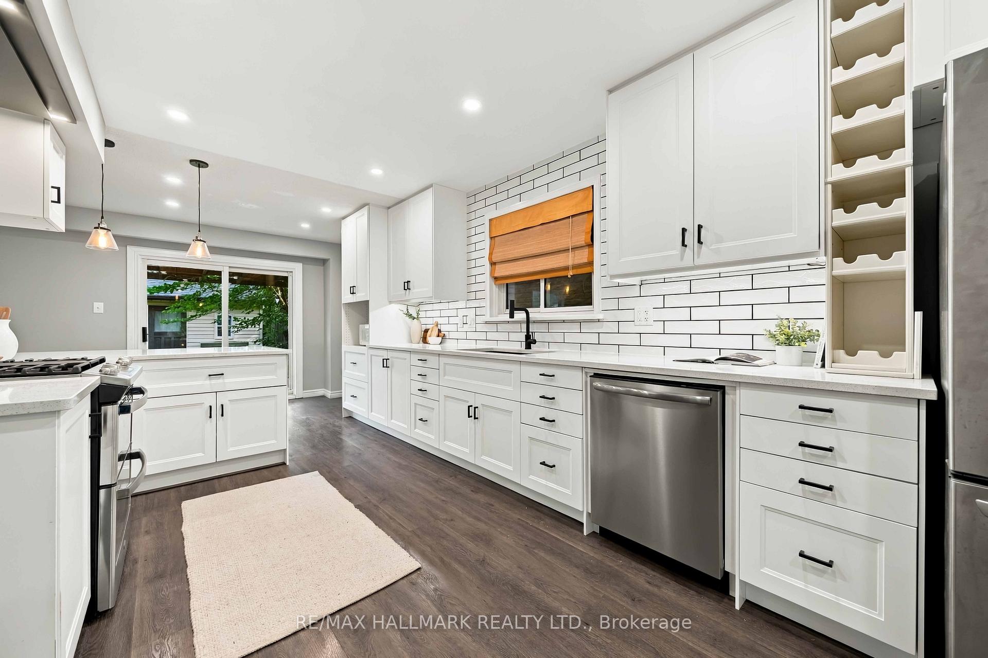 Photo 17 of 516 Creekview Circle, Pickering, West Shore — HOMEH