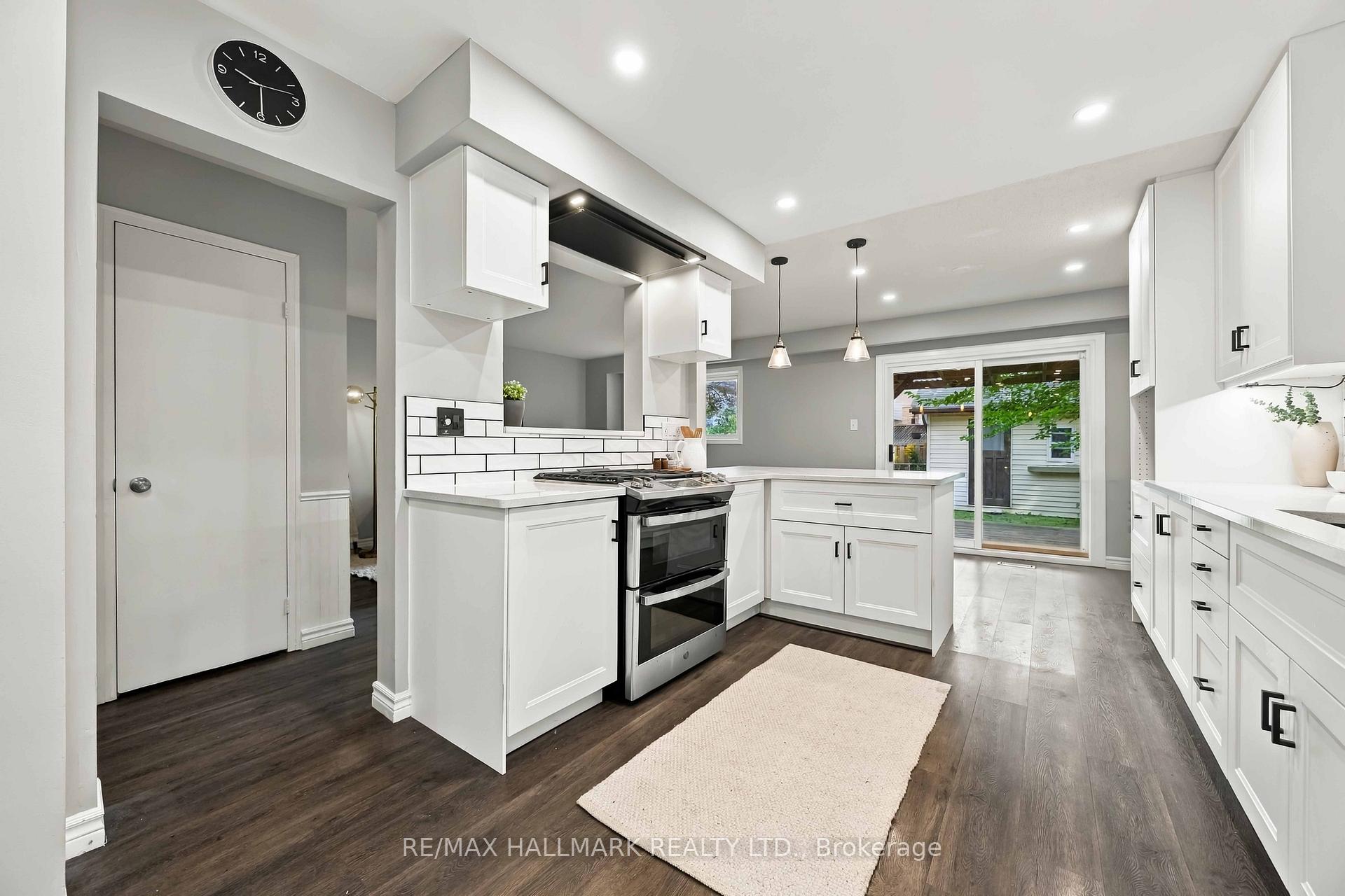 Photo 18 of 516 Creekview Circle, Pickering, West Shore — HOMEH