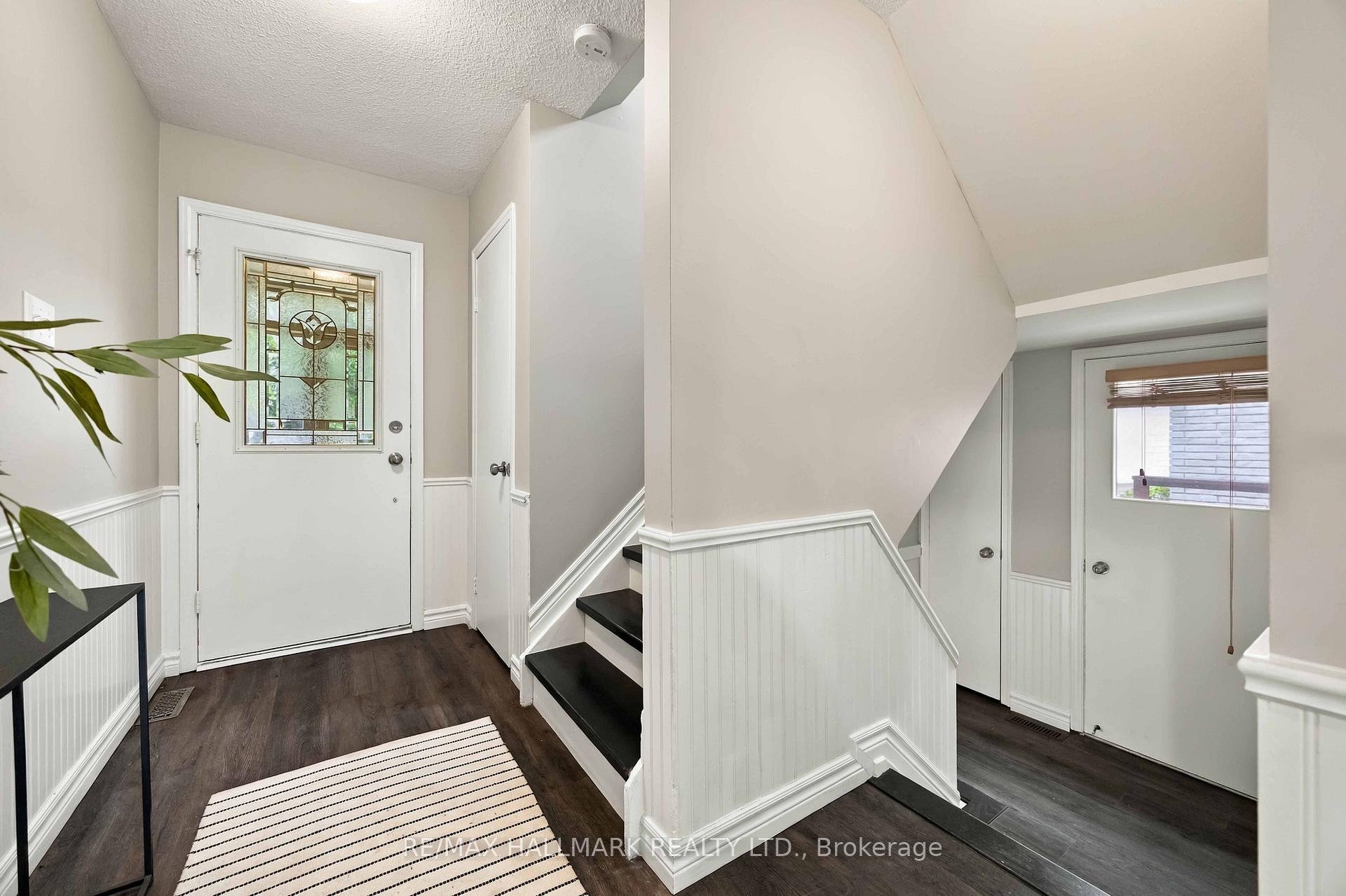 Photo 21 of 516 Creekview Circle, Pickering, West Shore — HOMEH