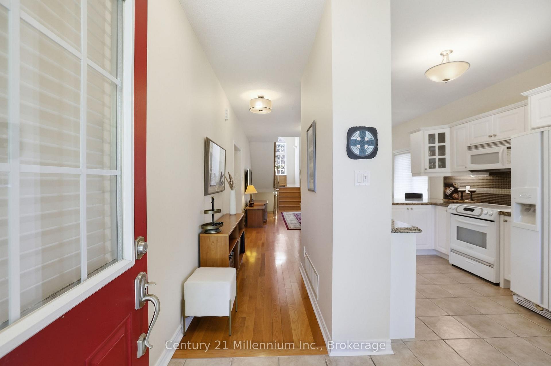 Photo 5 of 18 Thomas Drive, Collingwood — HOMEH