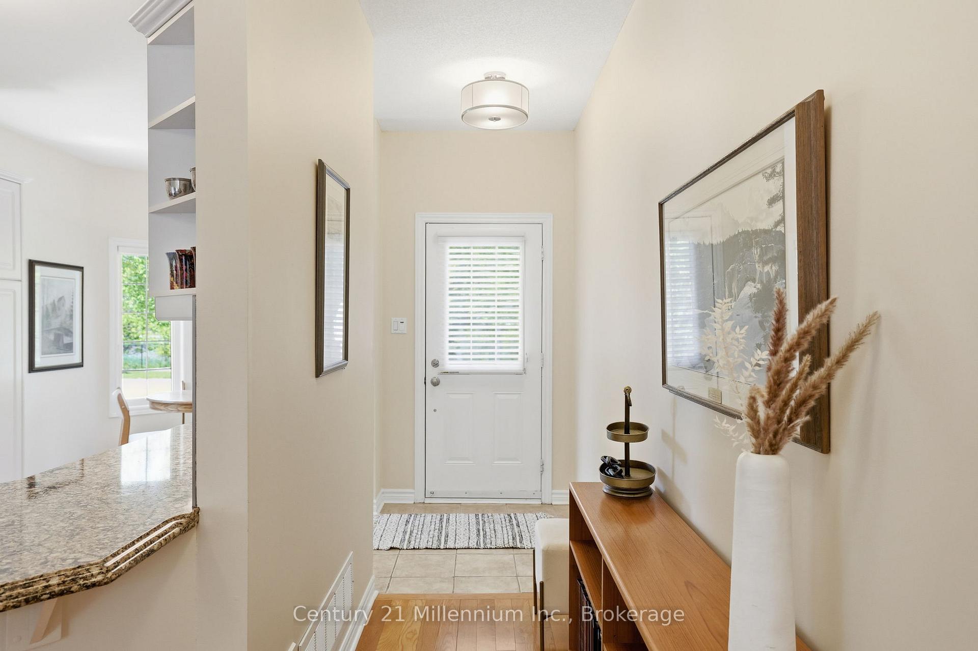 Photo 6 of 18 Thomas Drive, Collingwood — HOMEH