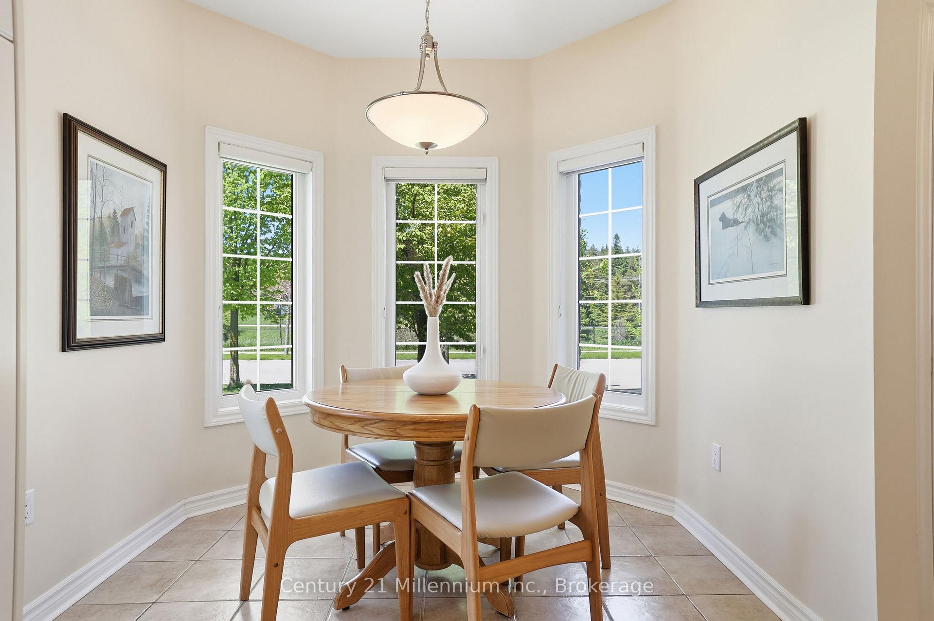 Photo 15 of 18 Thomas Drive, Collingwood — HOMEH