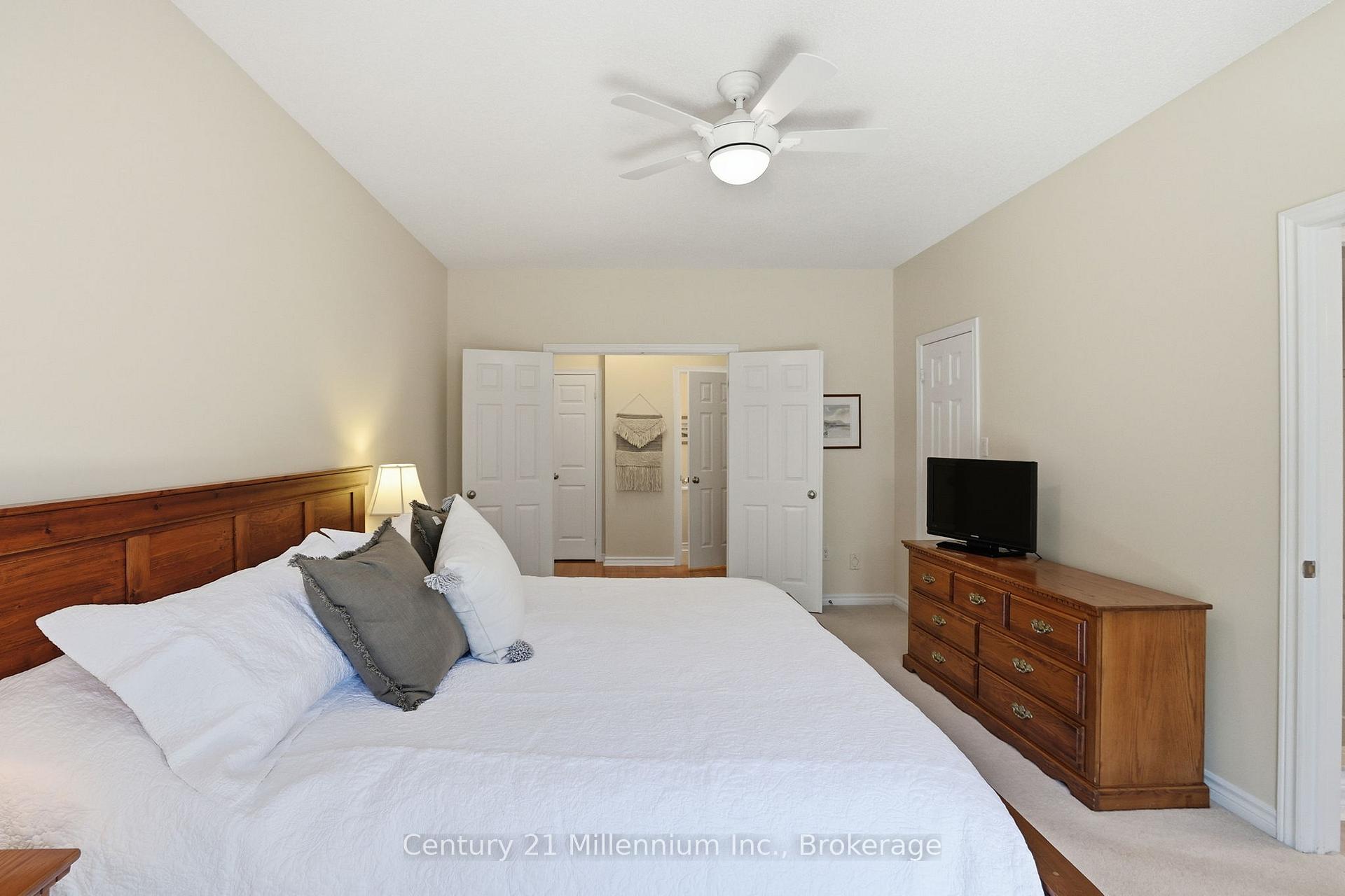 Photo 21 of 18 Thomas Drive, Collingwood — HOMEH