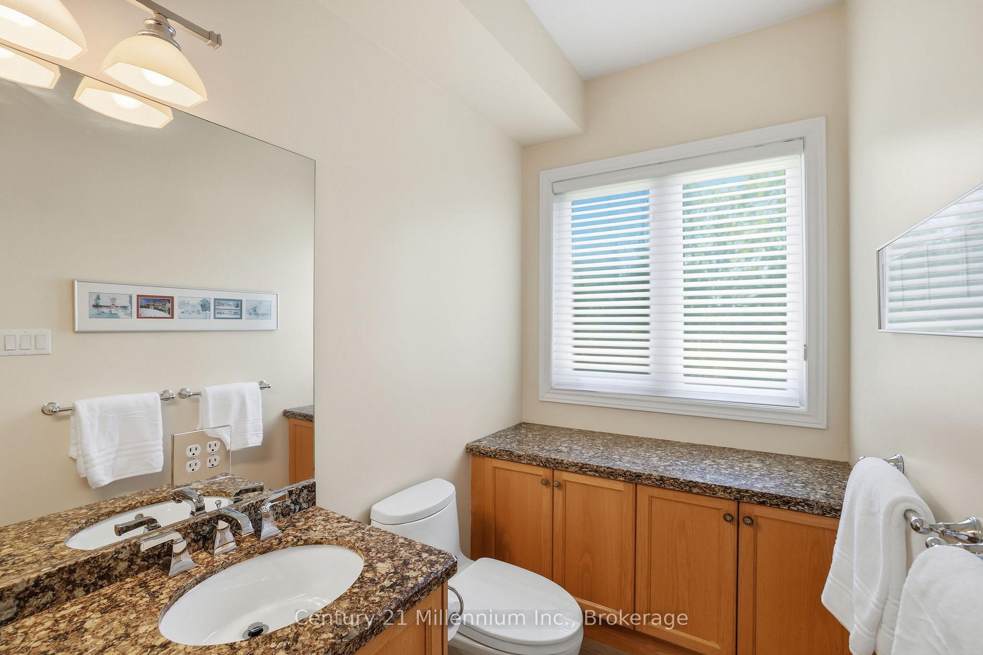 Photo 23 of 18 Thomas Drive, Collingwood — HOMEH