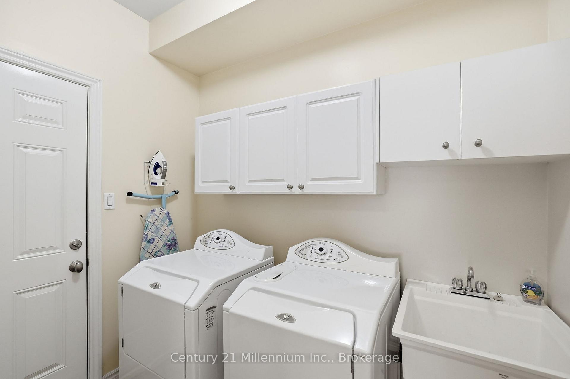 Photo 24 of 18 Thomas Drive, Collingwood — HOMEH