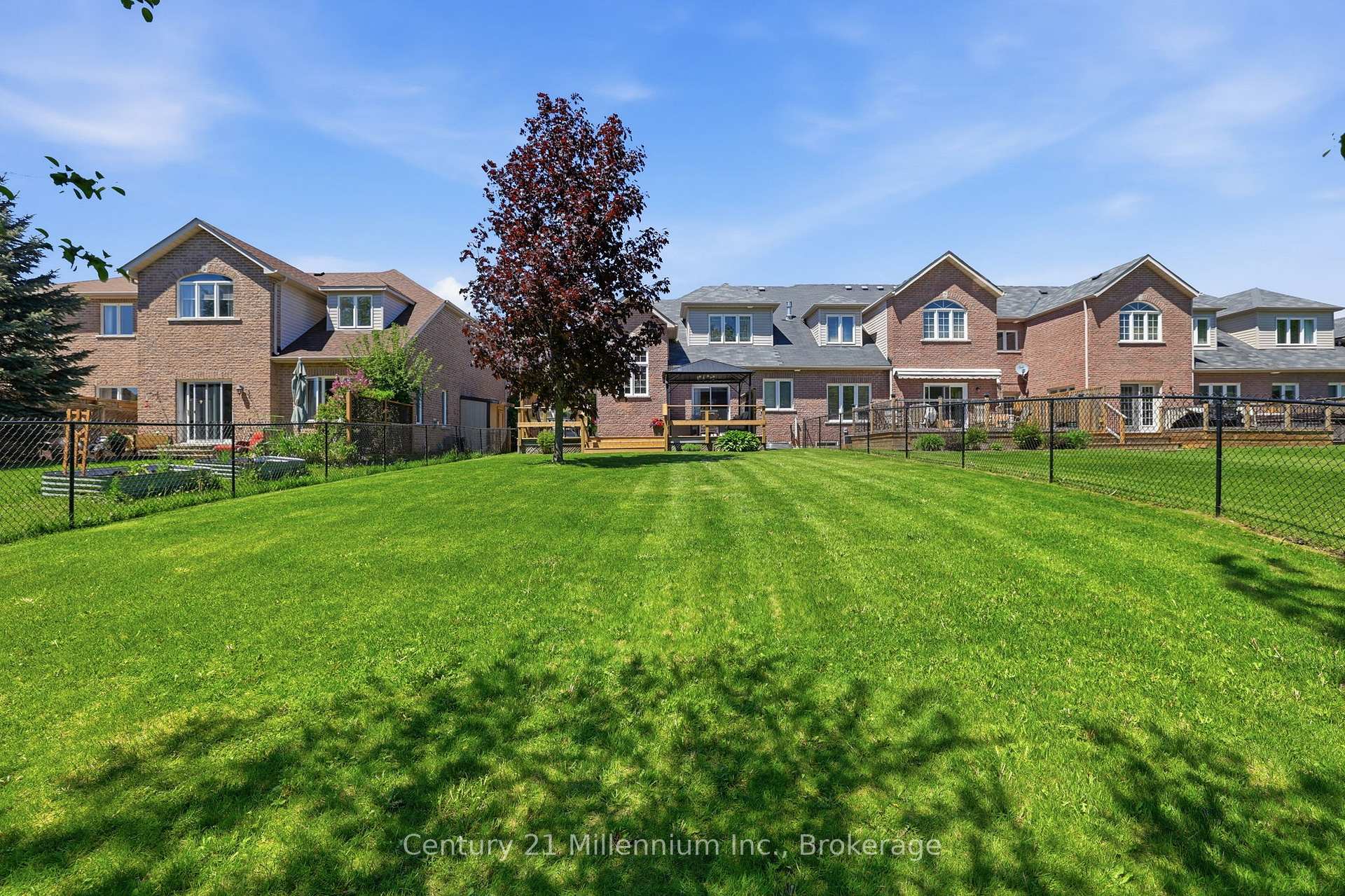 Photo 39 of 18 Thomas Drive, Collingwood — HOMEH